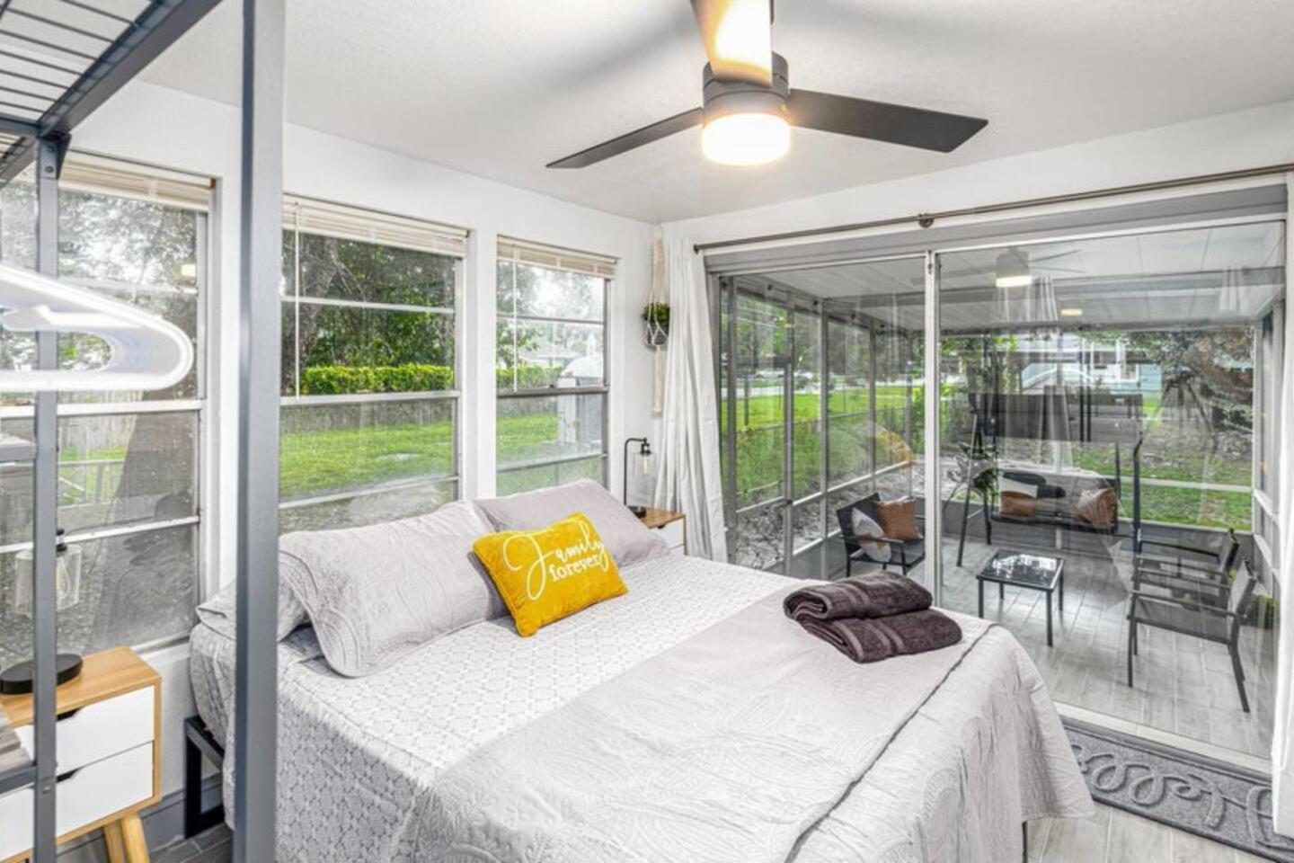 3Br Getaway W Office Near Airport Pets * Orlando
