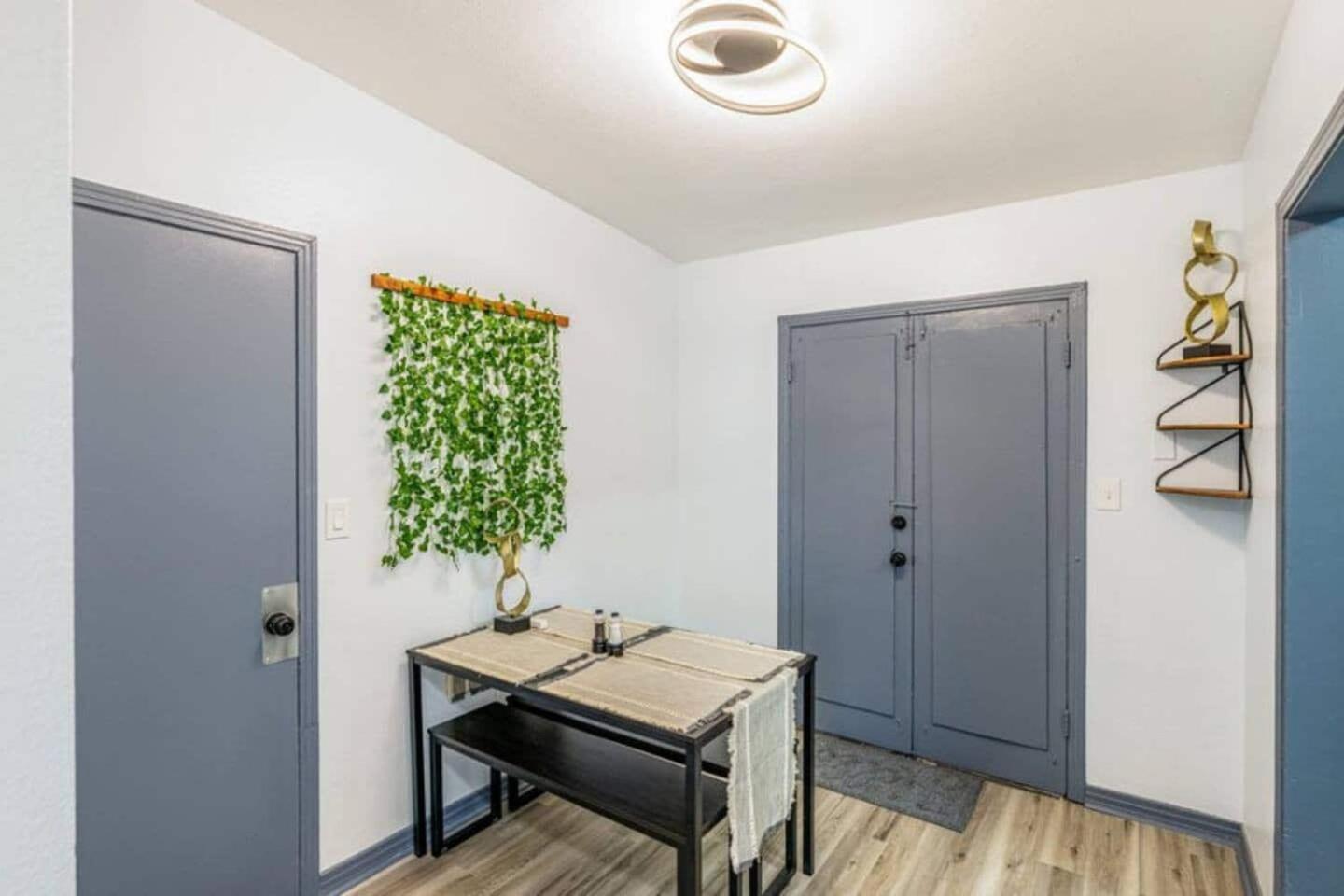 Pet-Friendly & Work-Ready 10 Min To Downtown! *