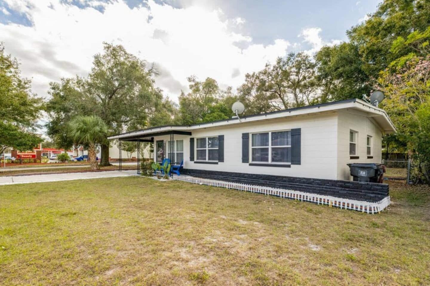 Holiday home Pet-Friendly & Work-Ready 10 Min To Downtown! *
