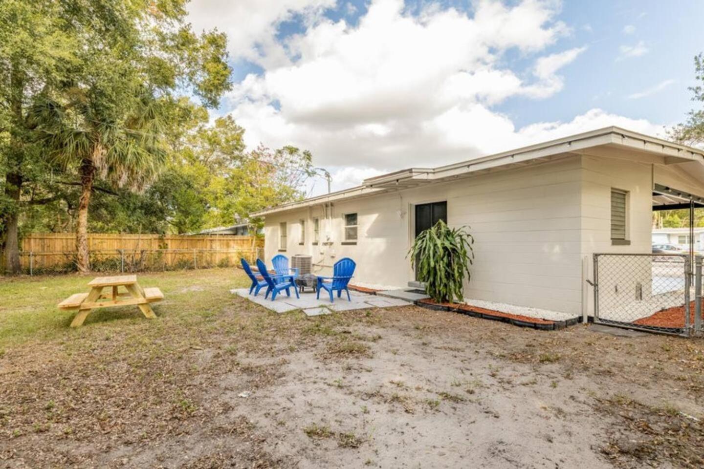 Holiday home Pet-Friendly & Work-Ready 10 Min To Downtown! Orlando
