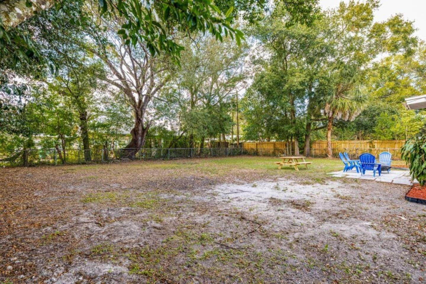 Pet-Friendly & Work-Ready 10 Min To Downtown! *