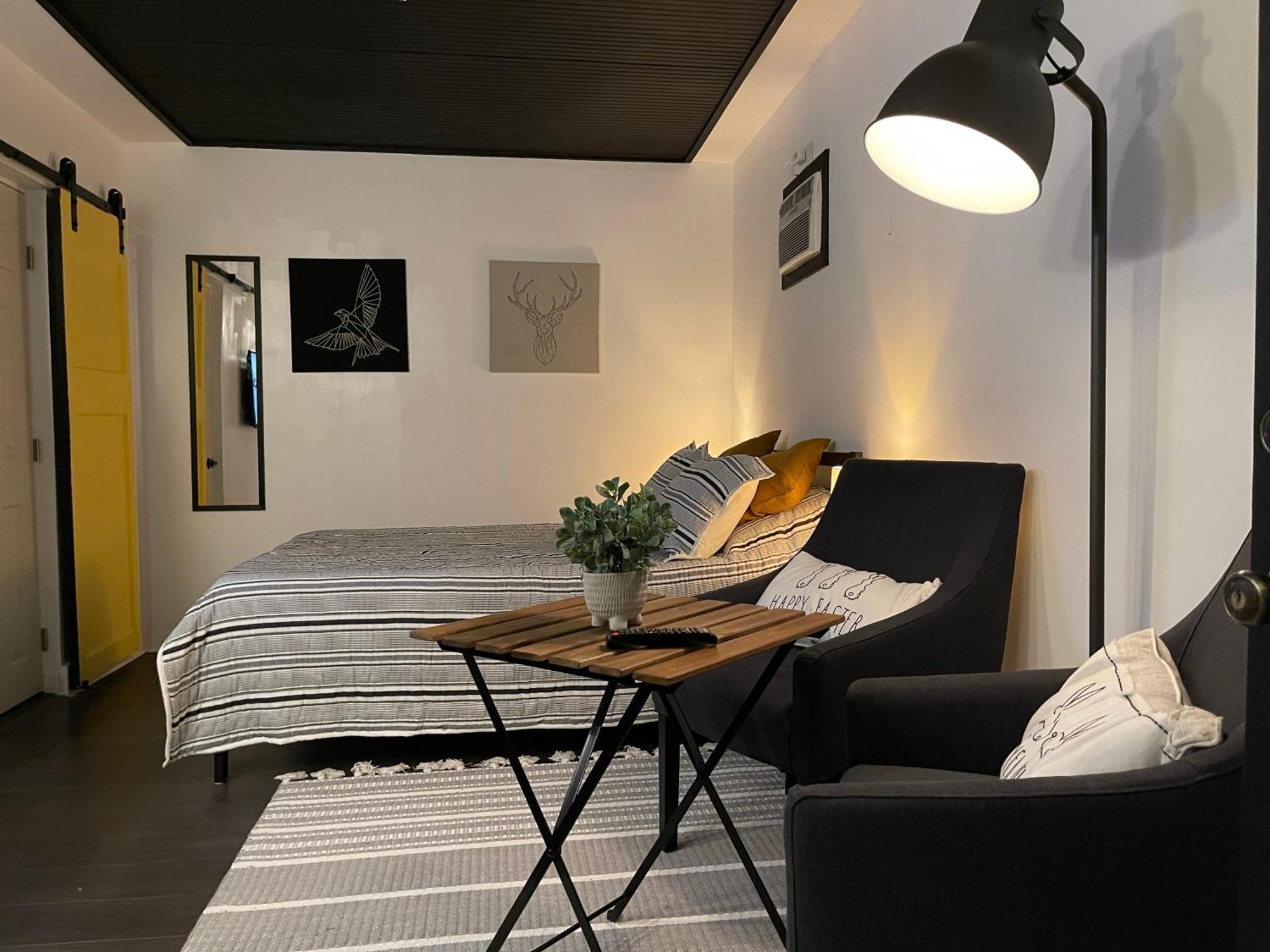 Guest house Lovely Spacious In Mills 50 District