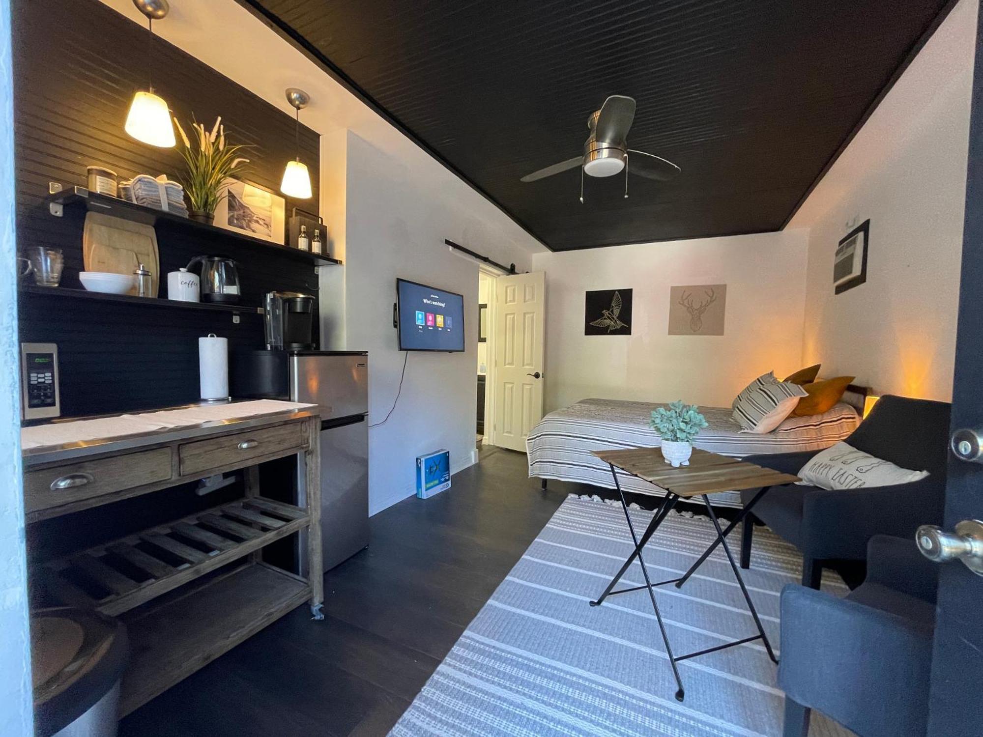 Lovely Spacious In Mills 50 District Guest house Orlando