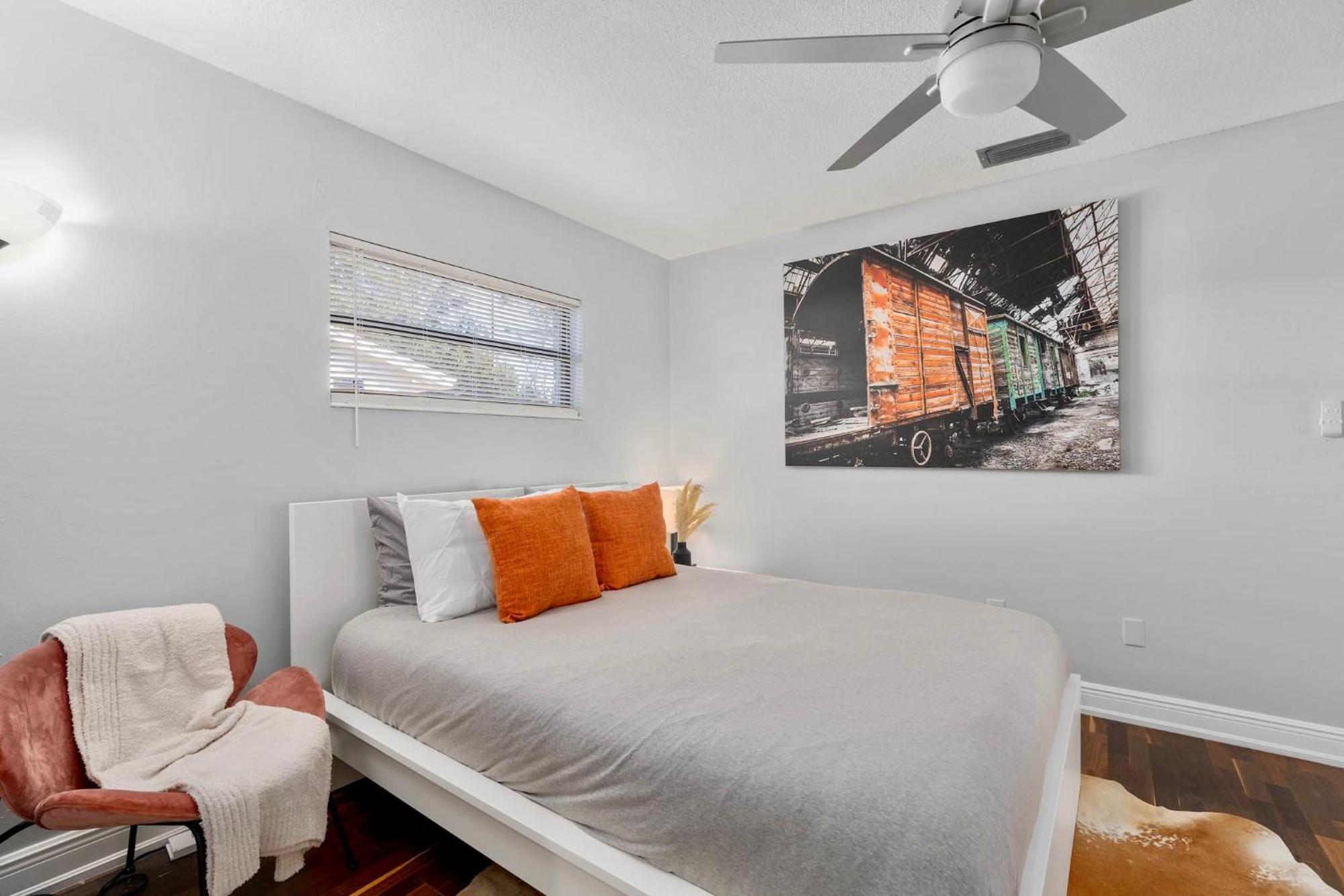 Holiday home Oasis, Cozy Near Attractions!
