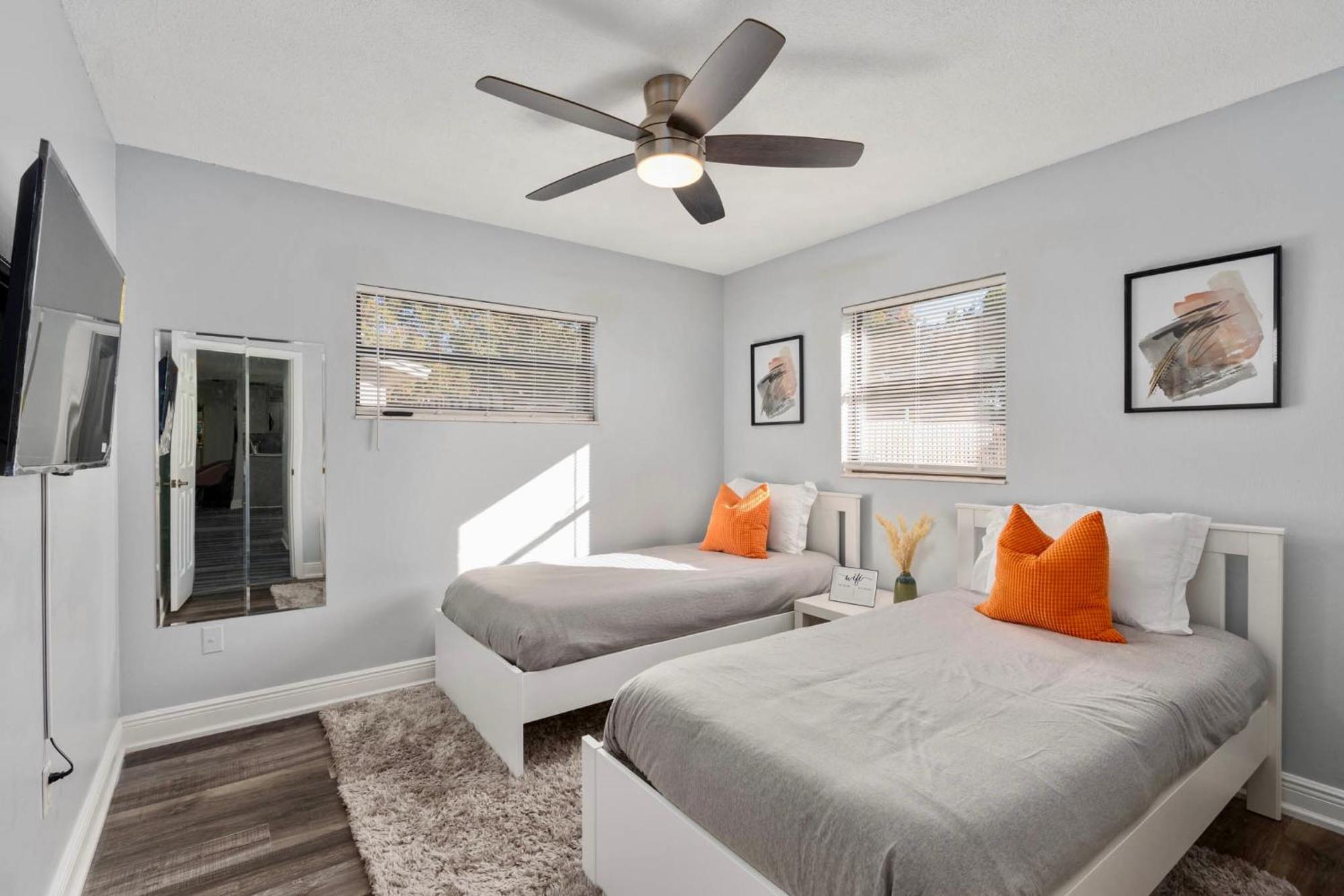Oasis, Cozy Near Attractions! *
