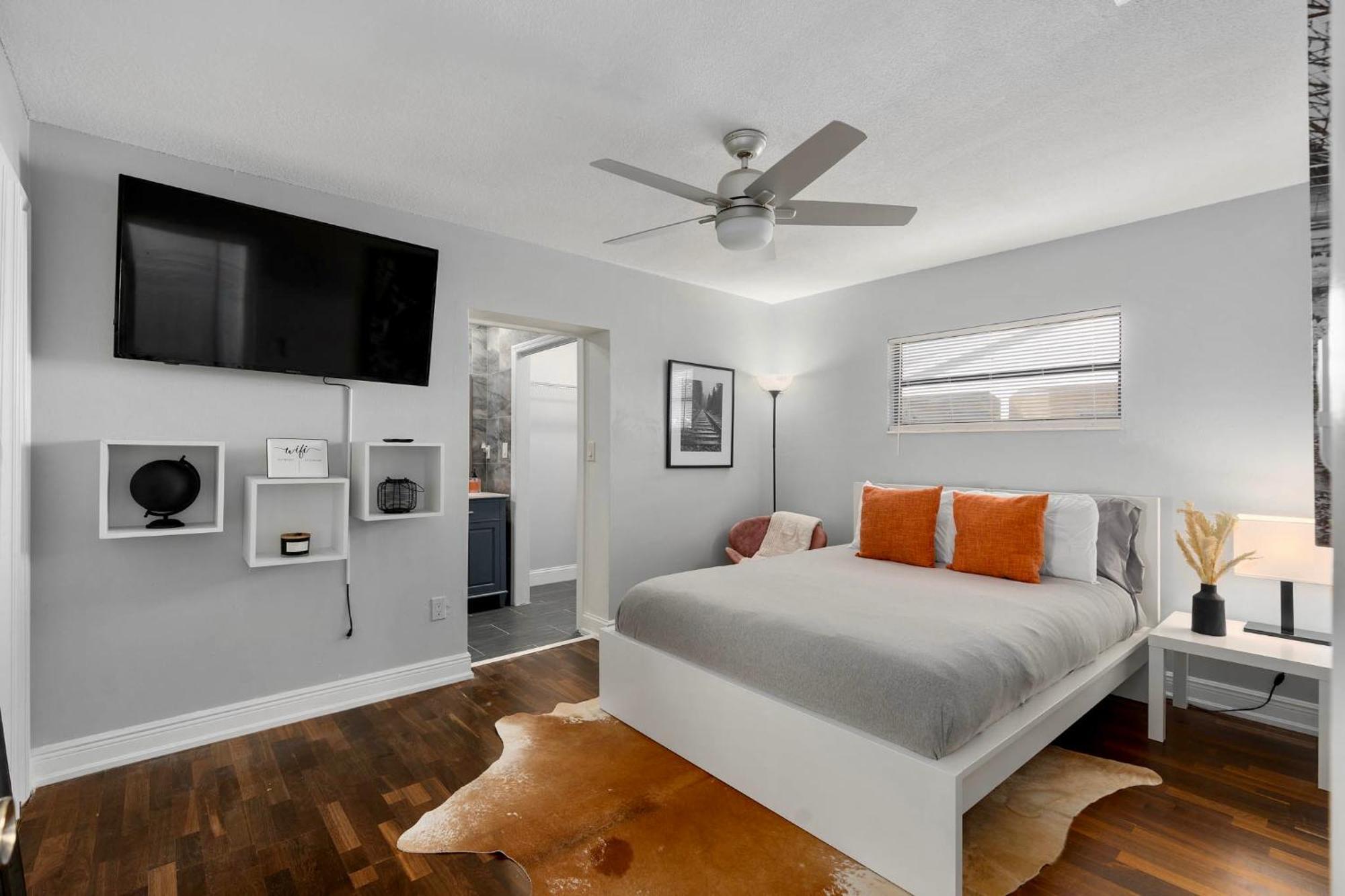 Holiday home Oasis, Cozy Near Attractions! *