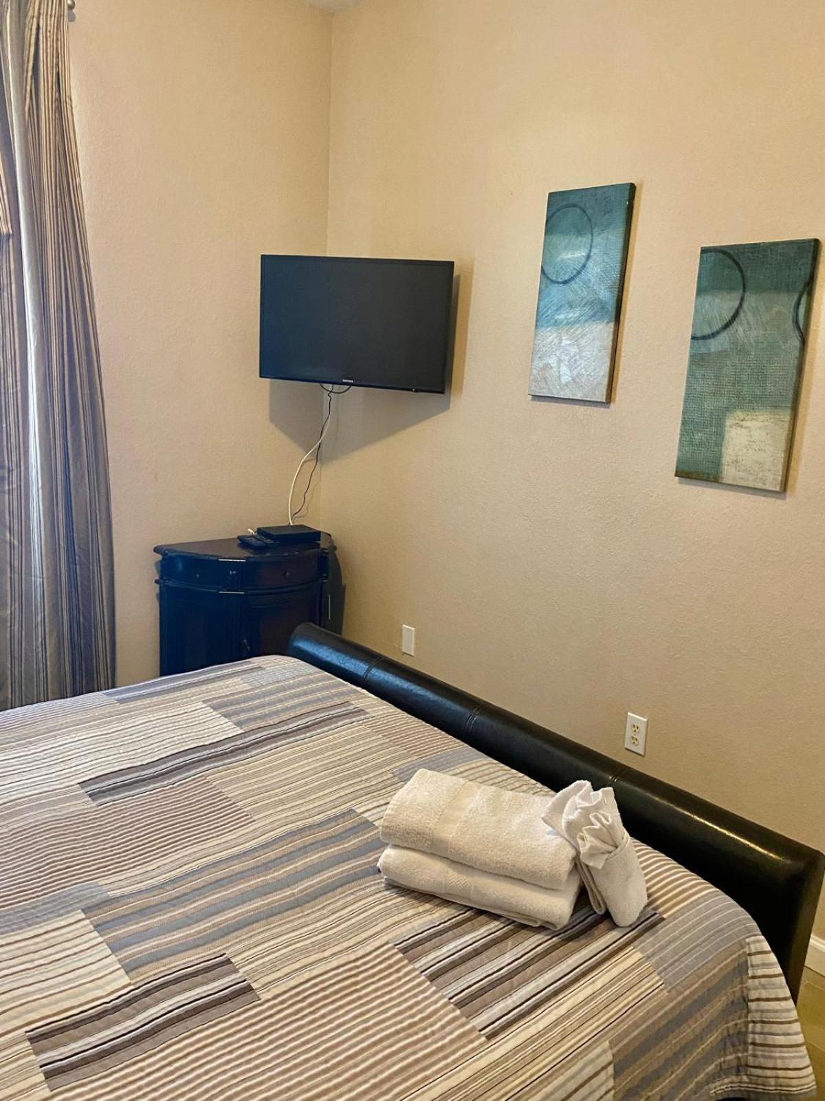 Apartment Universal Area *