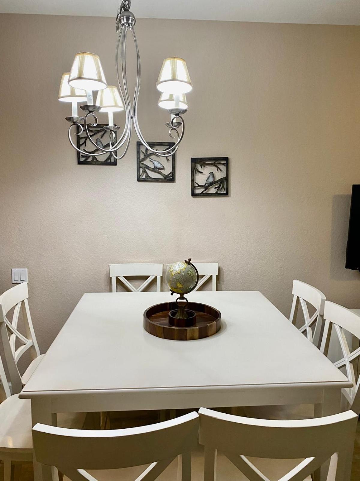 Apartment Universal Area *