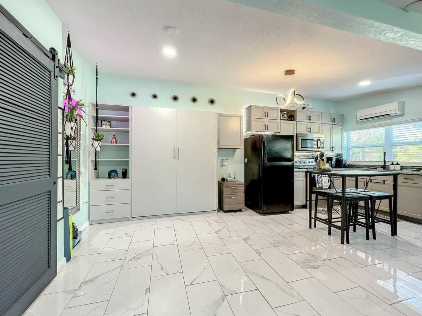 Pet-Friendly 1Br, 3 Beds, Wifi 10 Min To Dwntn! Holiday home Orlando