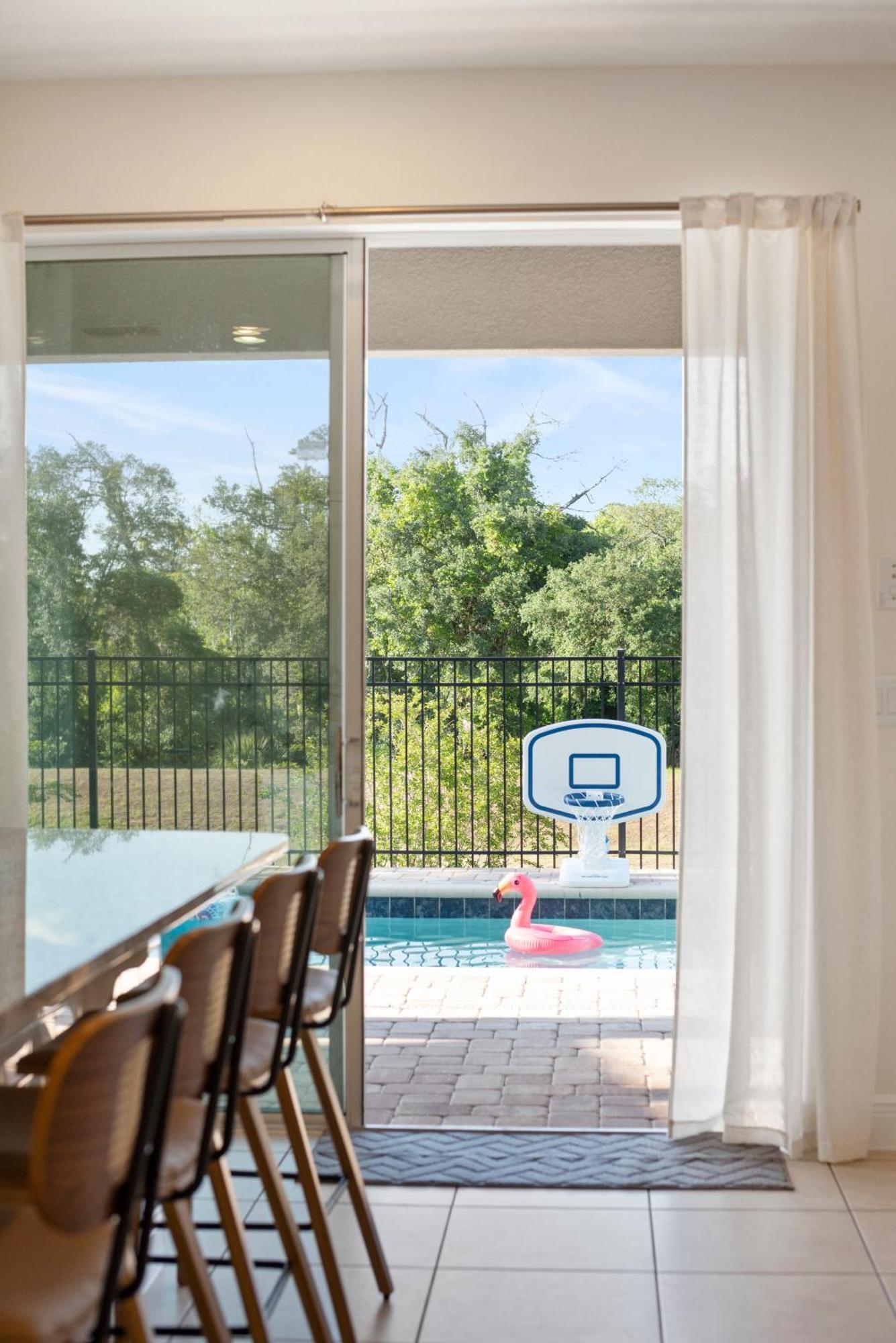 15 Min To Disney! 5br With Pool, Spa, Grill, Game Holiday home Orlando