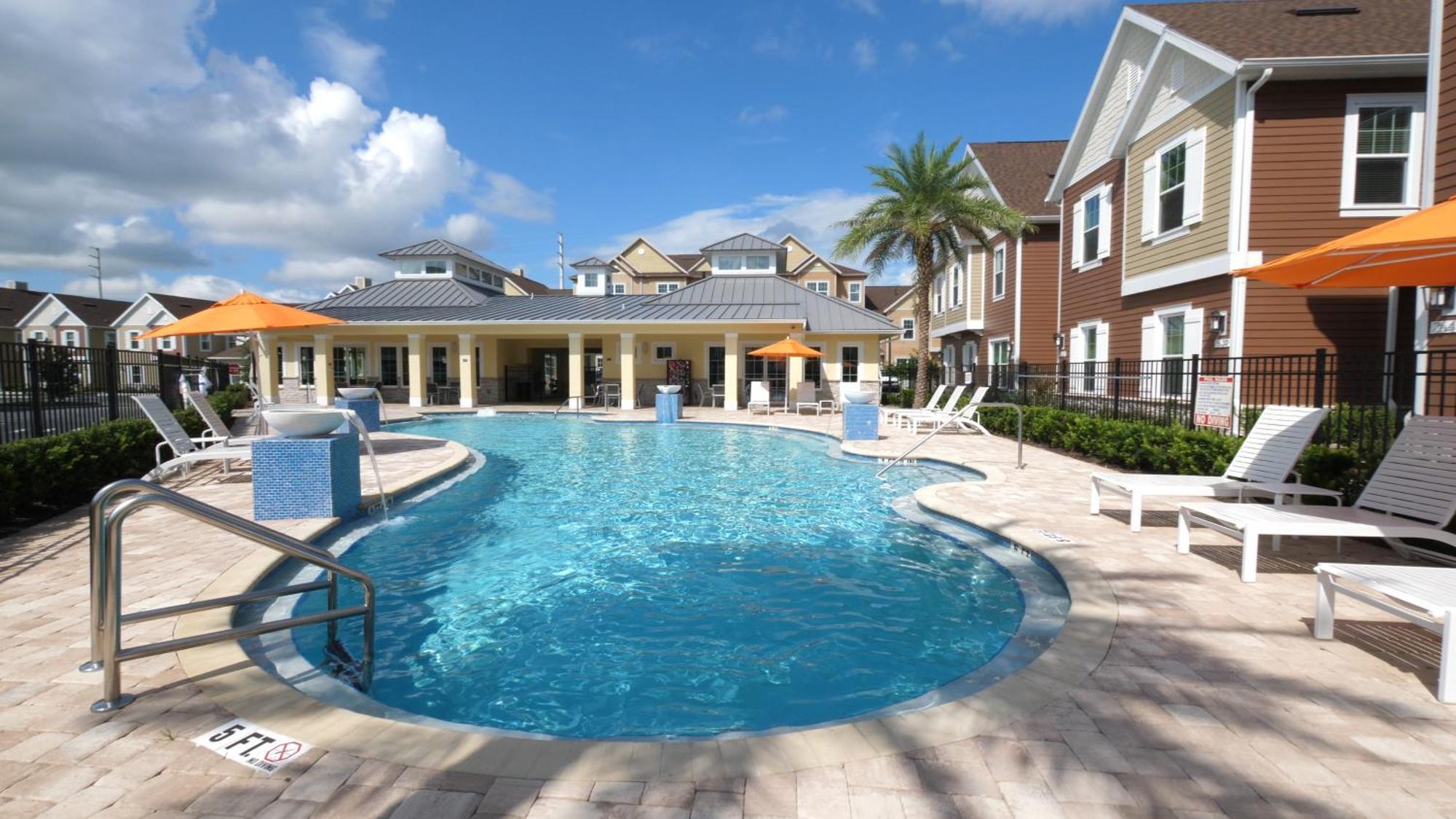4 Bedroom 4 Ba Self Check-in Bbq & Full Kitchen Holiday home *