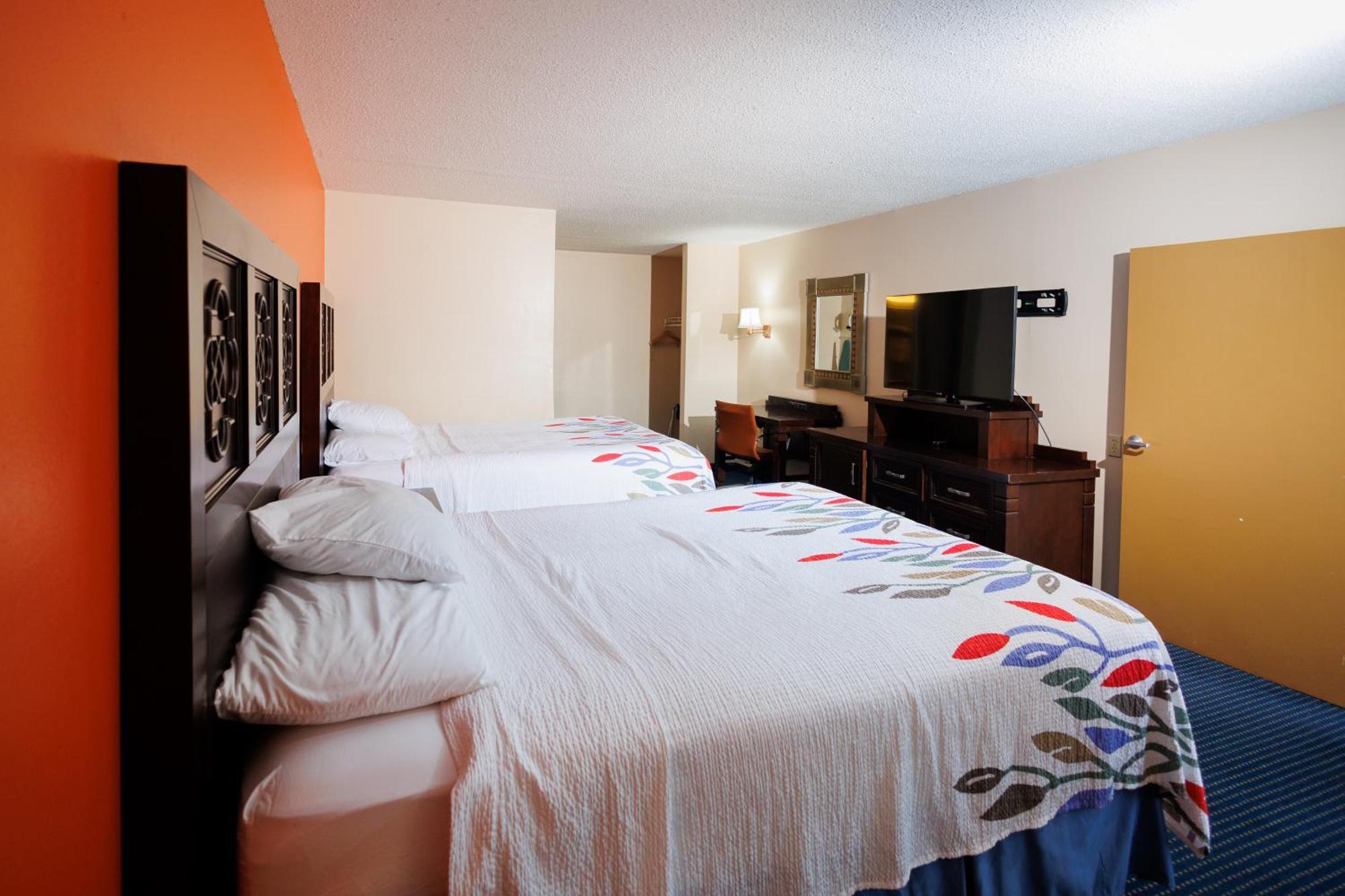 Hotel Garnet & Suites, 2*