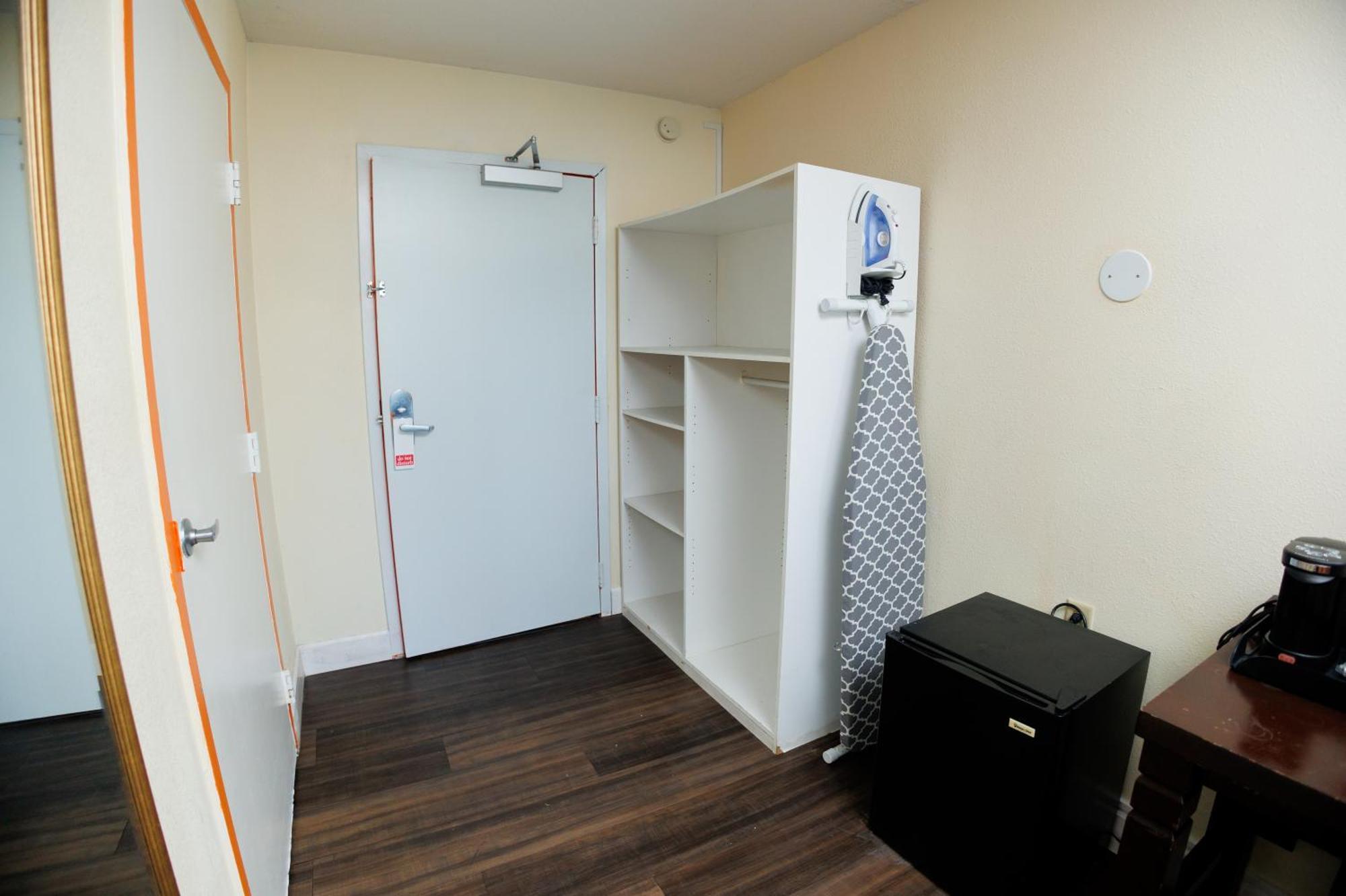 Garnet & Suites, 2*