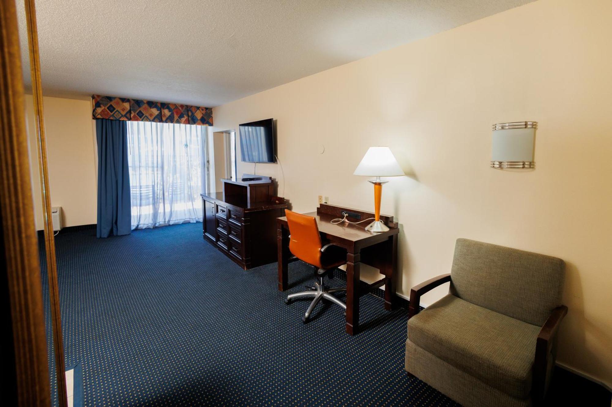 Garnet & Suites, Hotel 2*