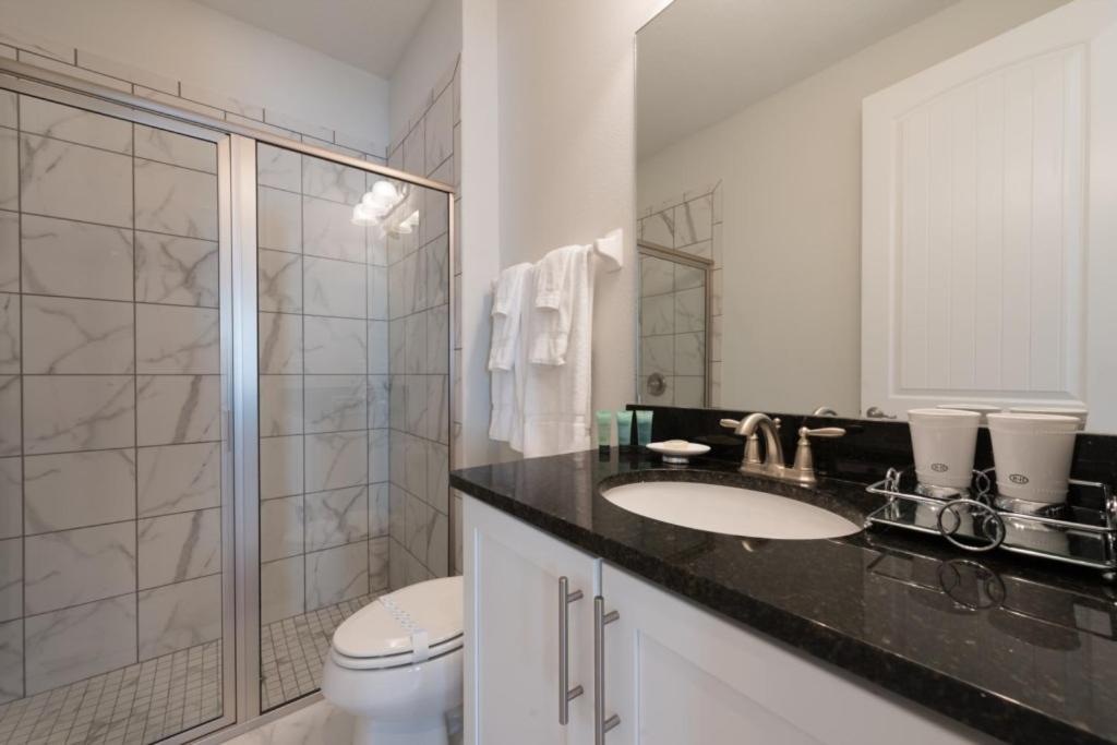 5 Bedrooms- 5 Bathrooms- Encore 7712 Fd * Orlando