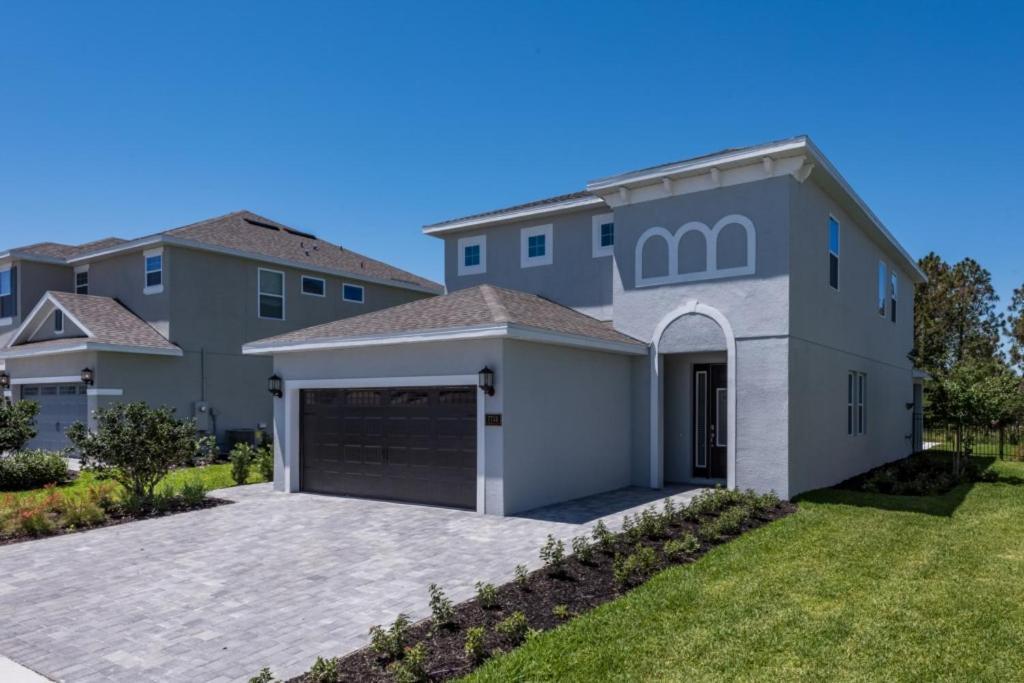 5 Bedrooms- 5 Bathrooms- Encore 7712 Fd * Orlando