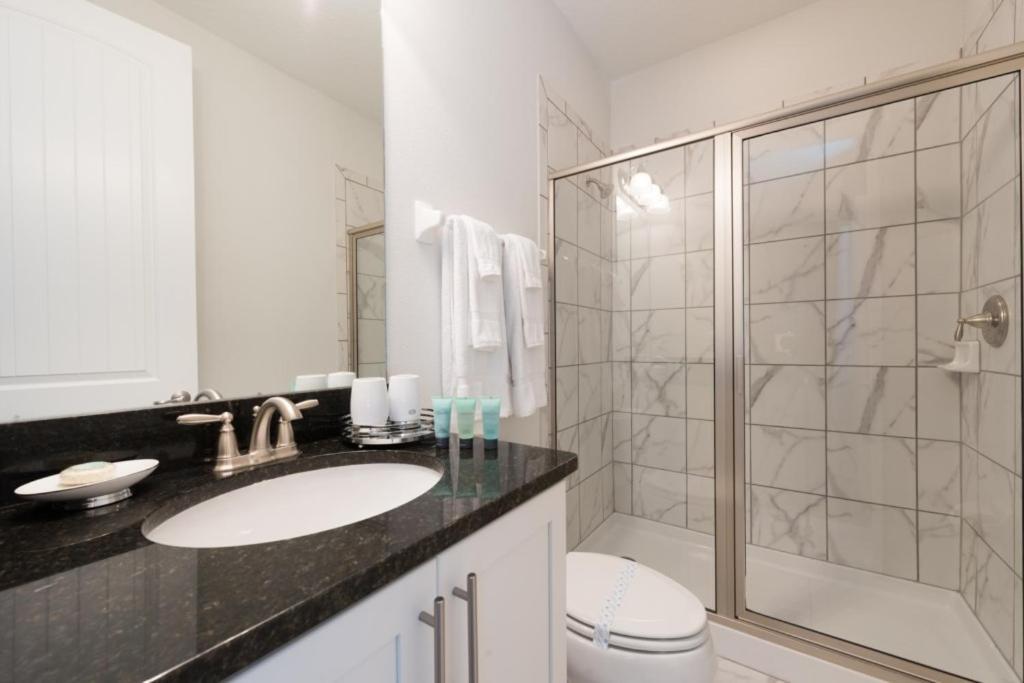 5 Bedrooms- 5 Bathrooms- Encore 7712 Fd Holiday home *