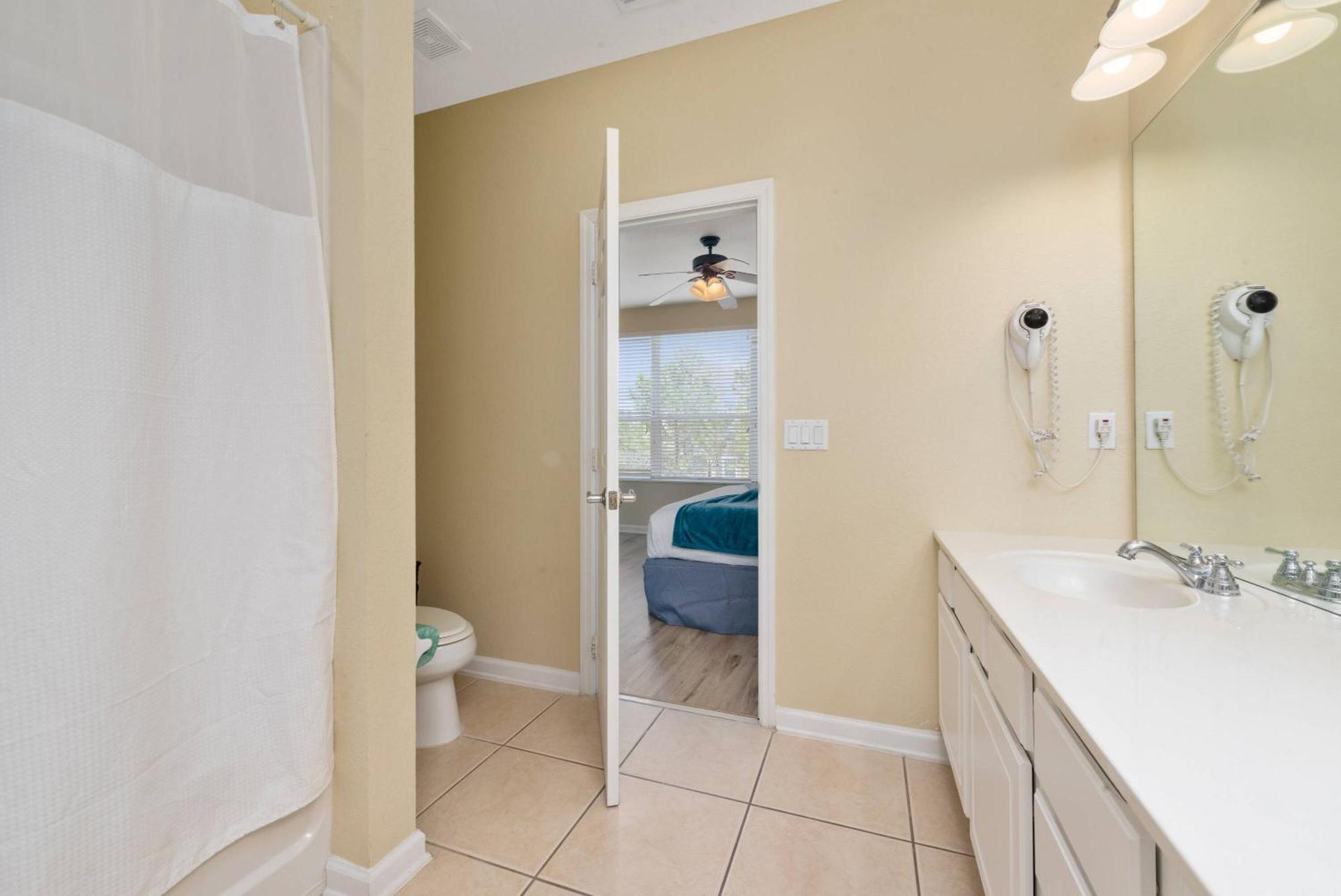 Townhome In 3 Suits