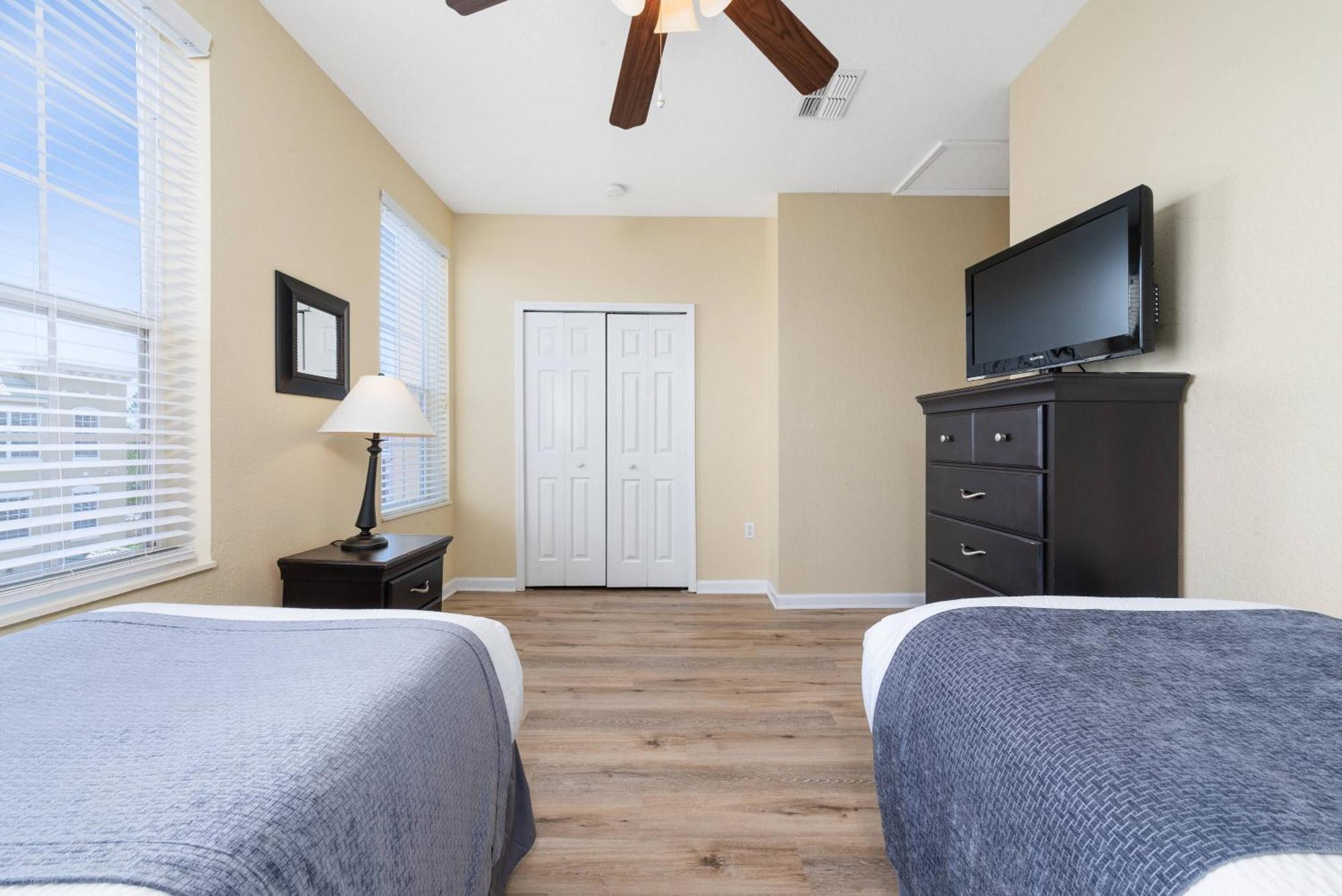 Townhome In 3 Suits *
