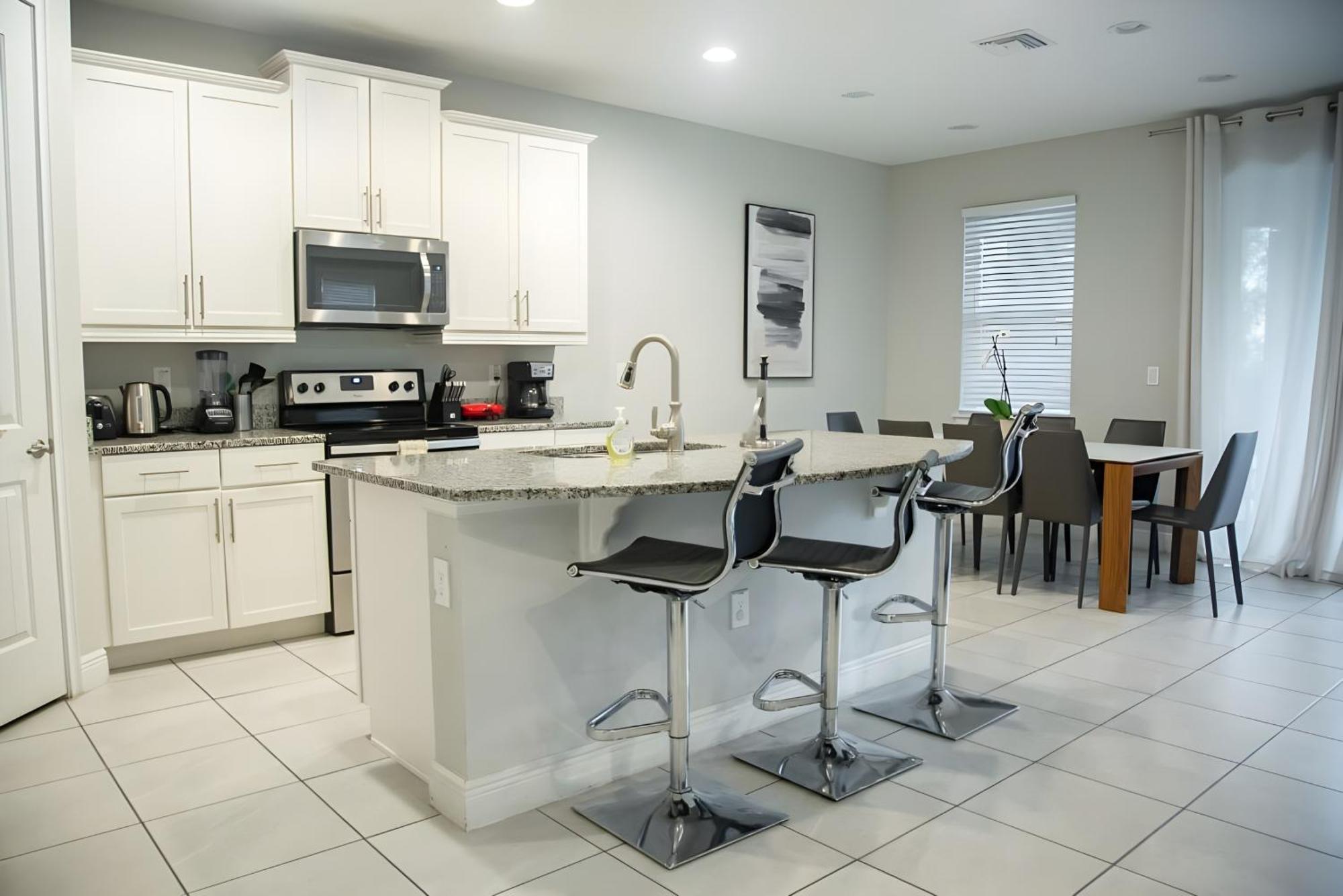 Decorated With Pool At Encore Community 10000b