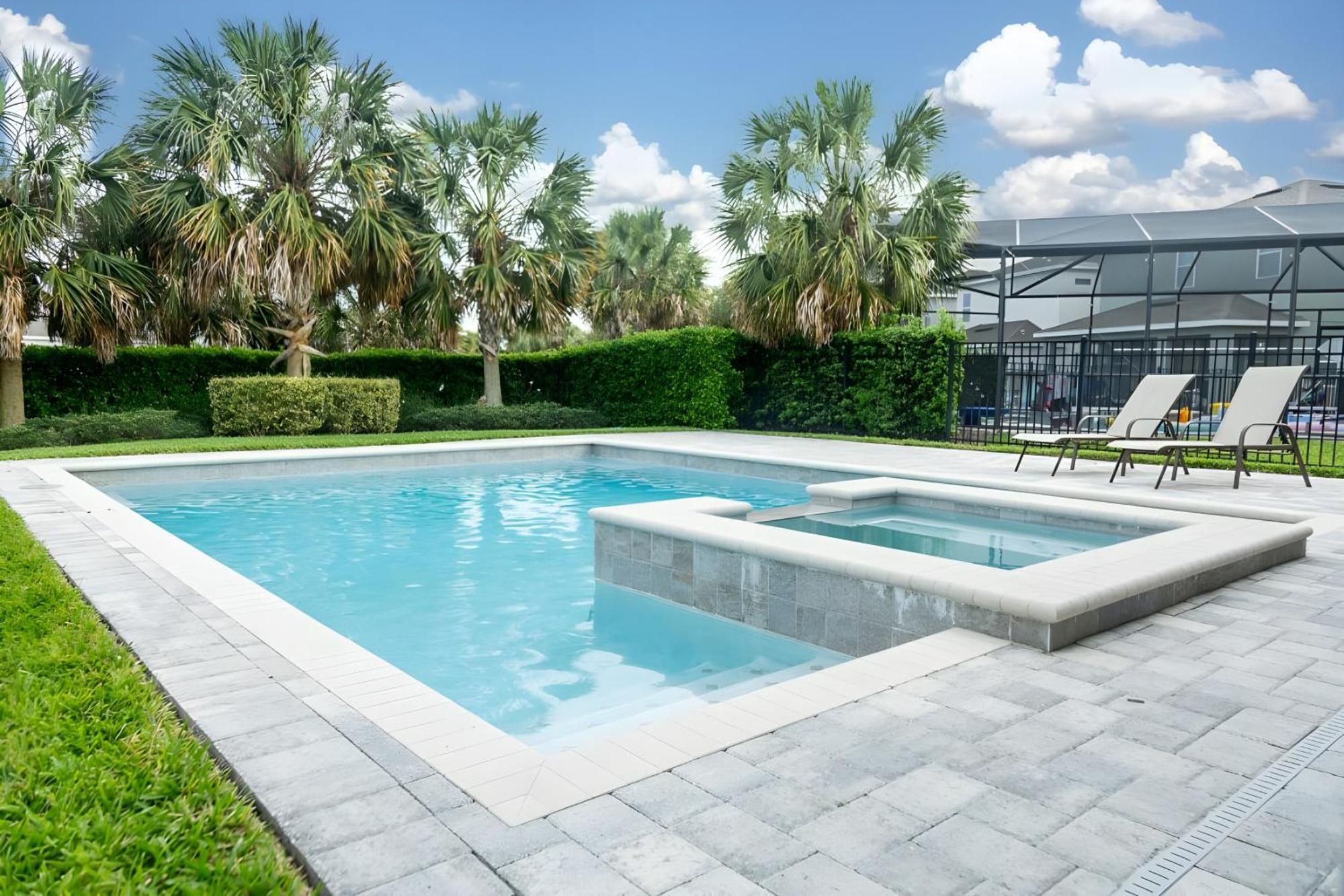Decorated With Pool At Encore Community 10000b Orlando