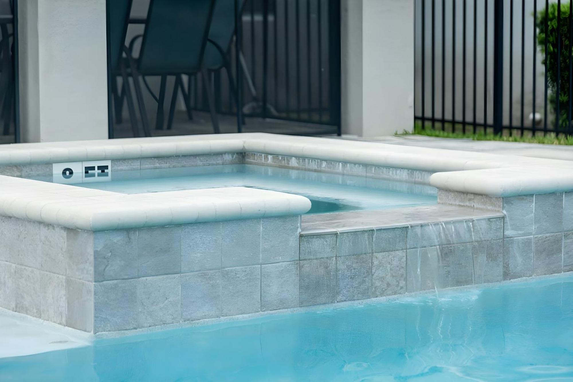 Decorated With Pool At Encore Community 10000b Holiday home *