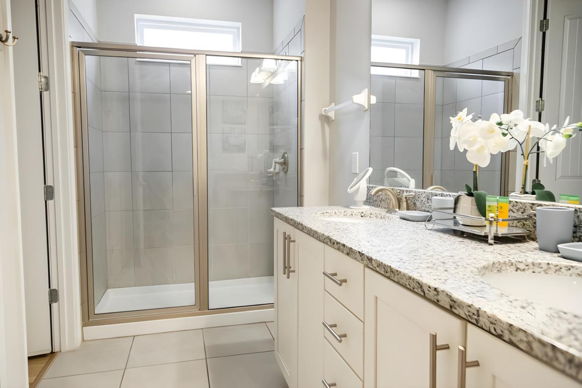 Decorated With Pool At Encore Community 10000b Orlando