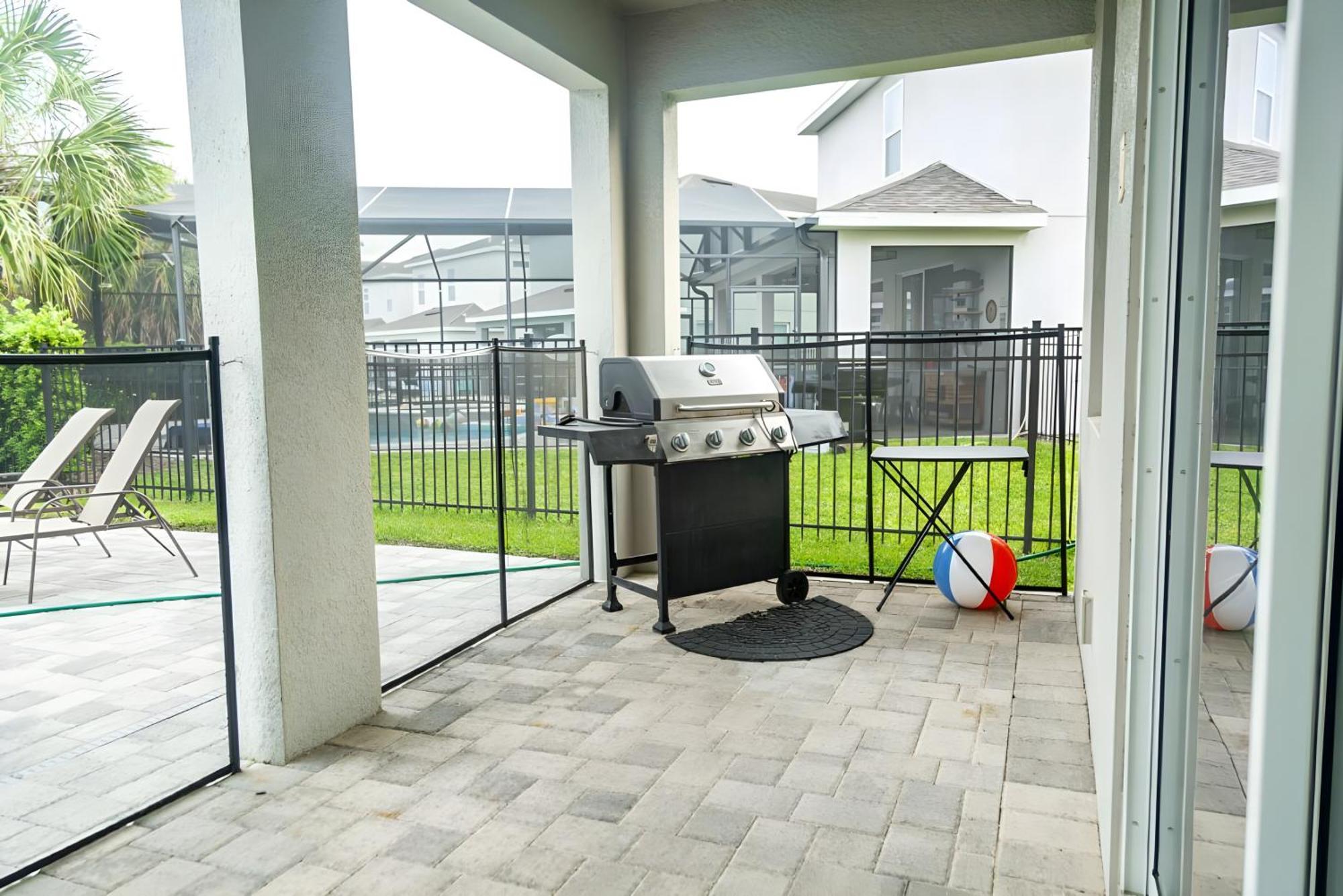 Decorated With Pool At Encore Community 10000b Orlando
