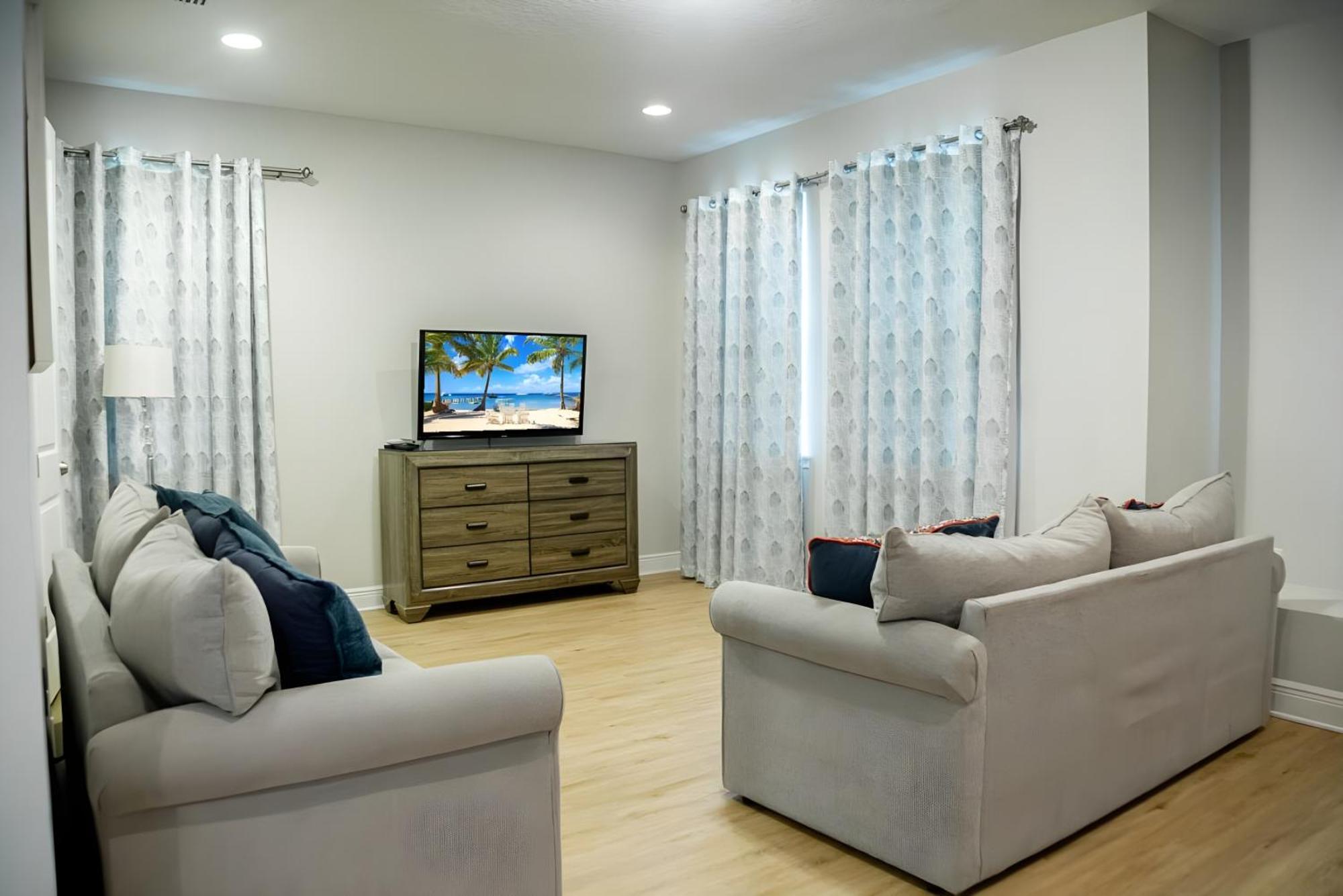 Decorated With Pool At Encore Community 10000b Holiday home Orlando