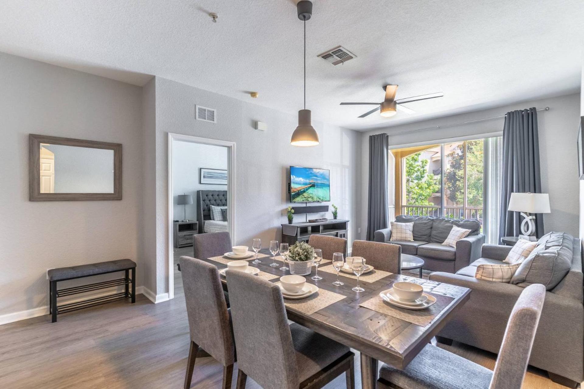 2821 Windsor Hills *
