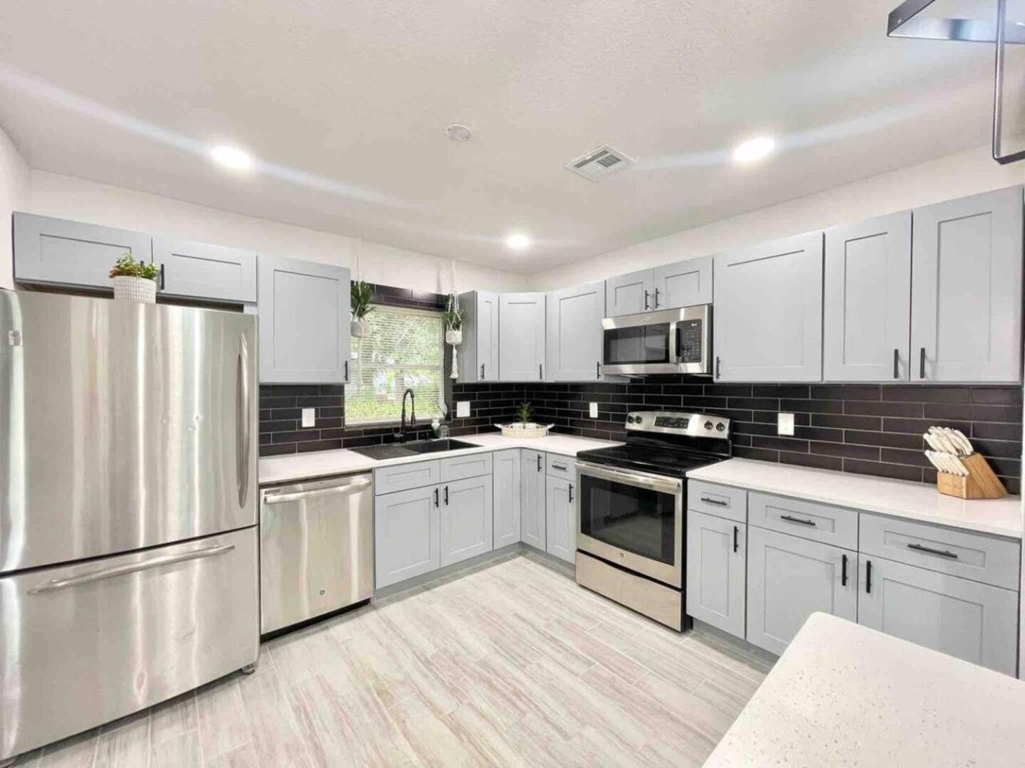 Holiday home Modern 3Br Family Fun, Fast Wifi & Pet-Friendly *