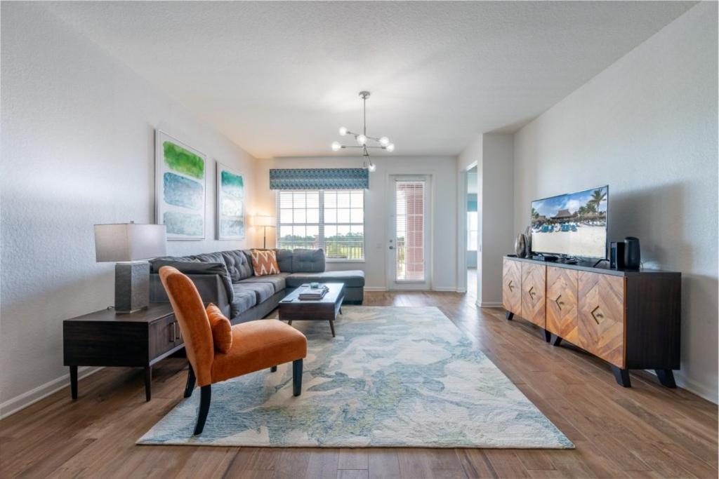 Your Vista Cay Lakeview Allure