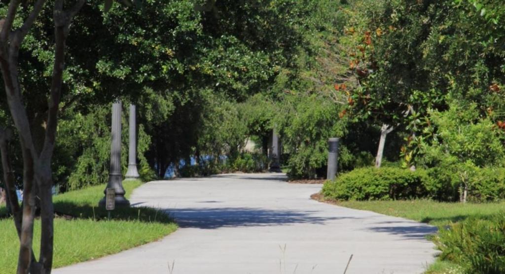Your Vista Cay Lakeview Allure Apartment