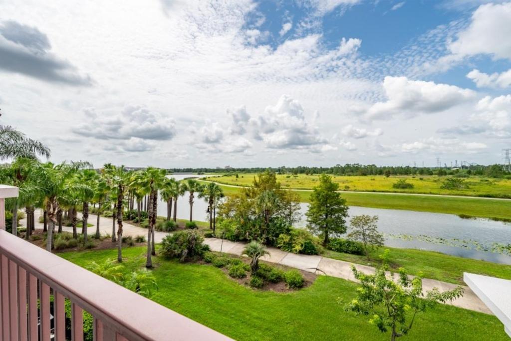 Apartment Your Vista Cay Lakeview Allure *