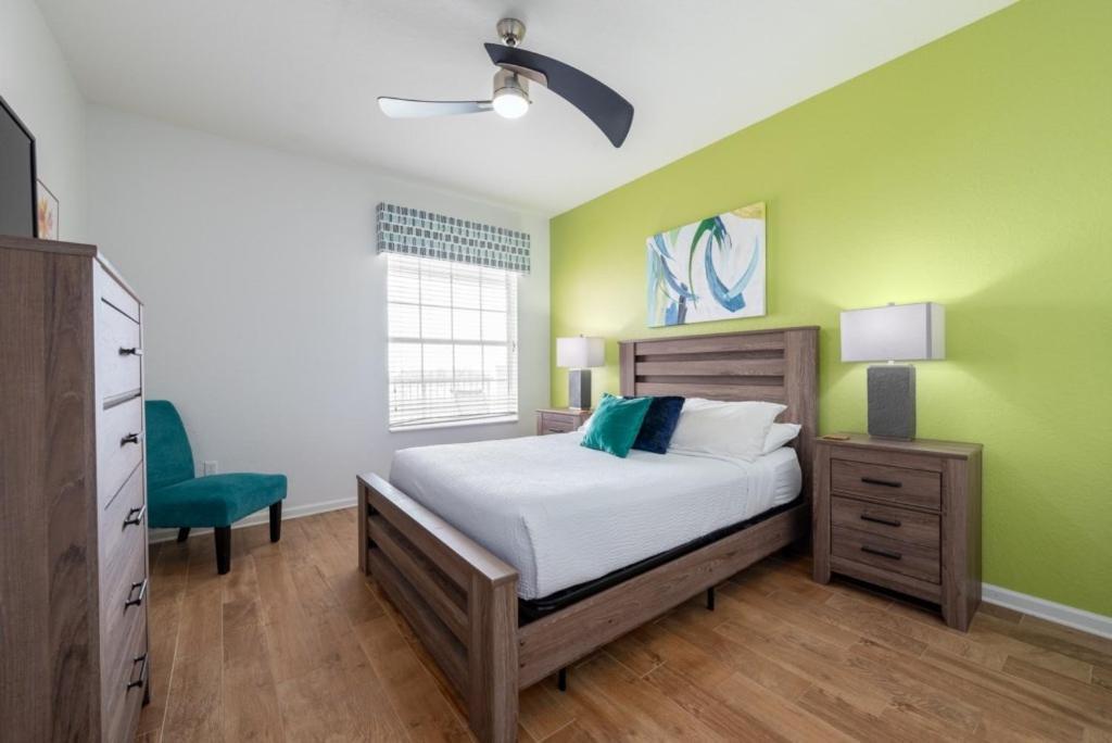 Your Vista Cay Lakeview Allure *