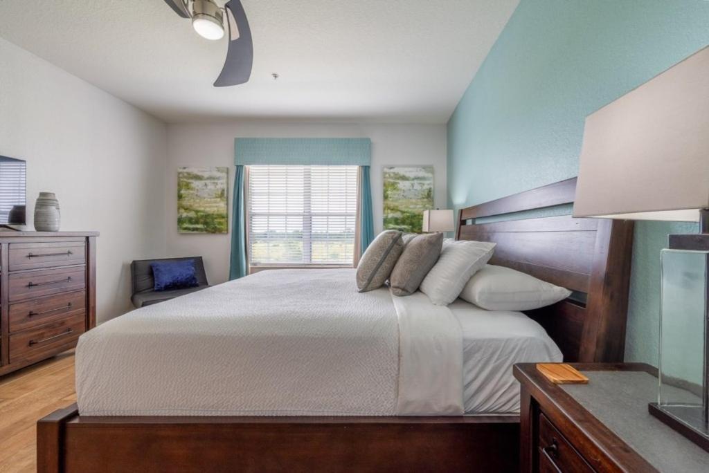 Your Vista Cay Lakeview Allure
