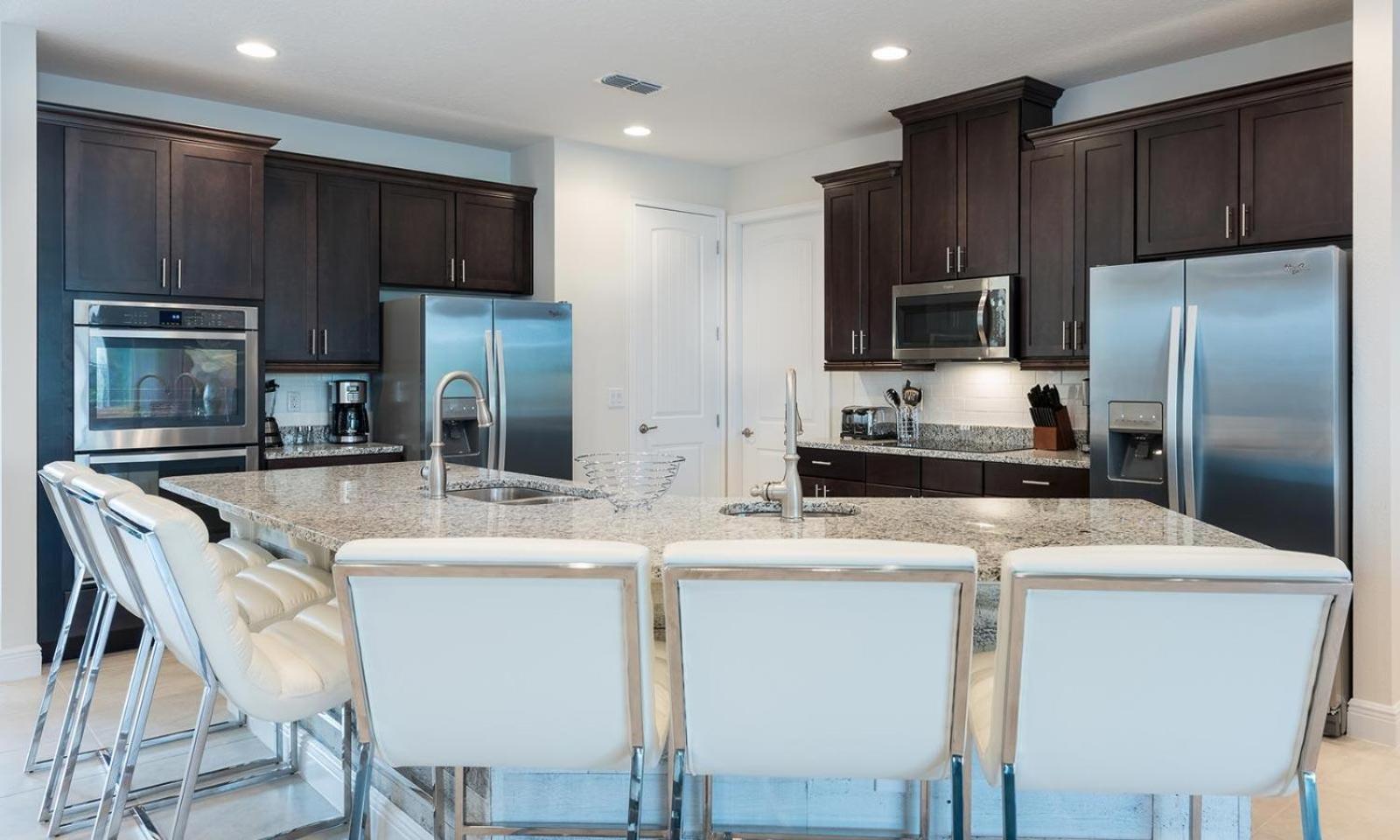 Large 11 Bdrm With Private Pool And Water Slide At Encore Holiday home Orlando