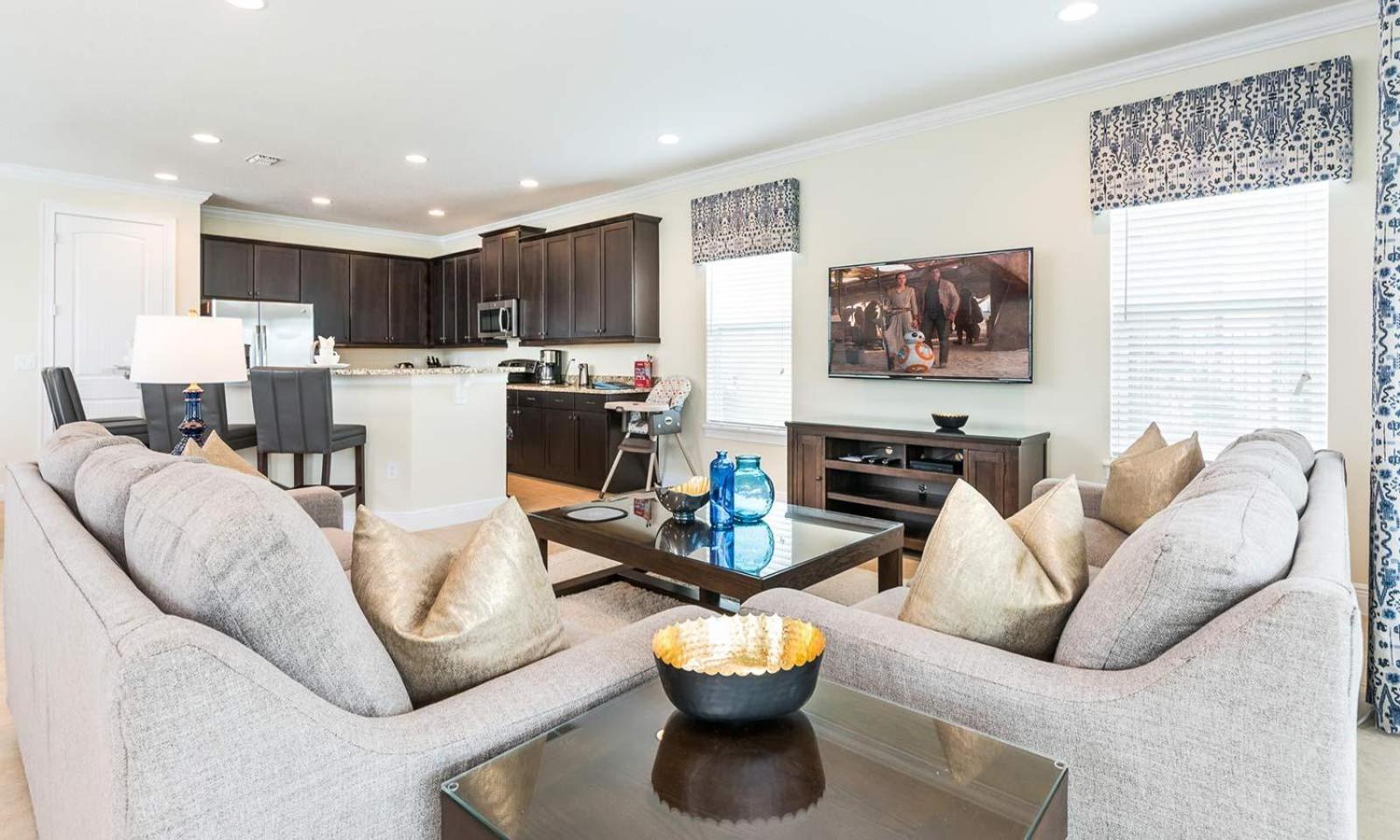 Sumptuous 5 Bdrm With Pool At Encore
