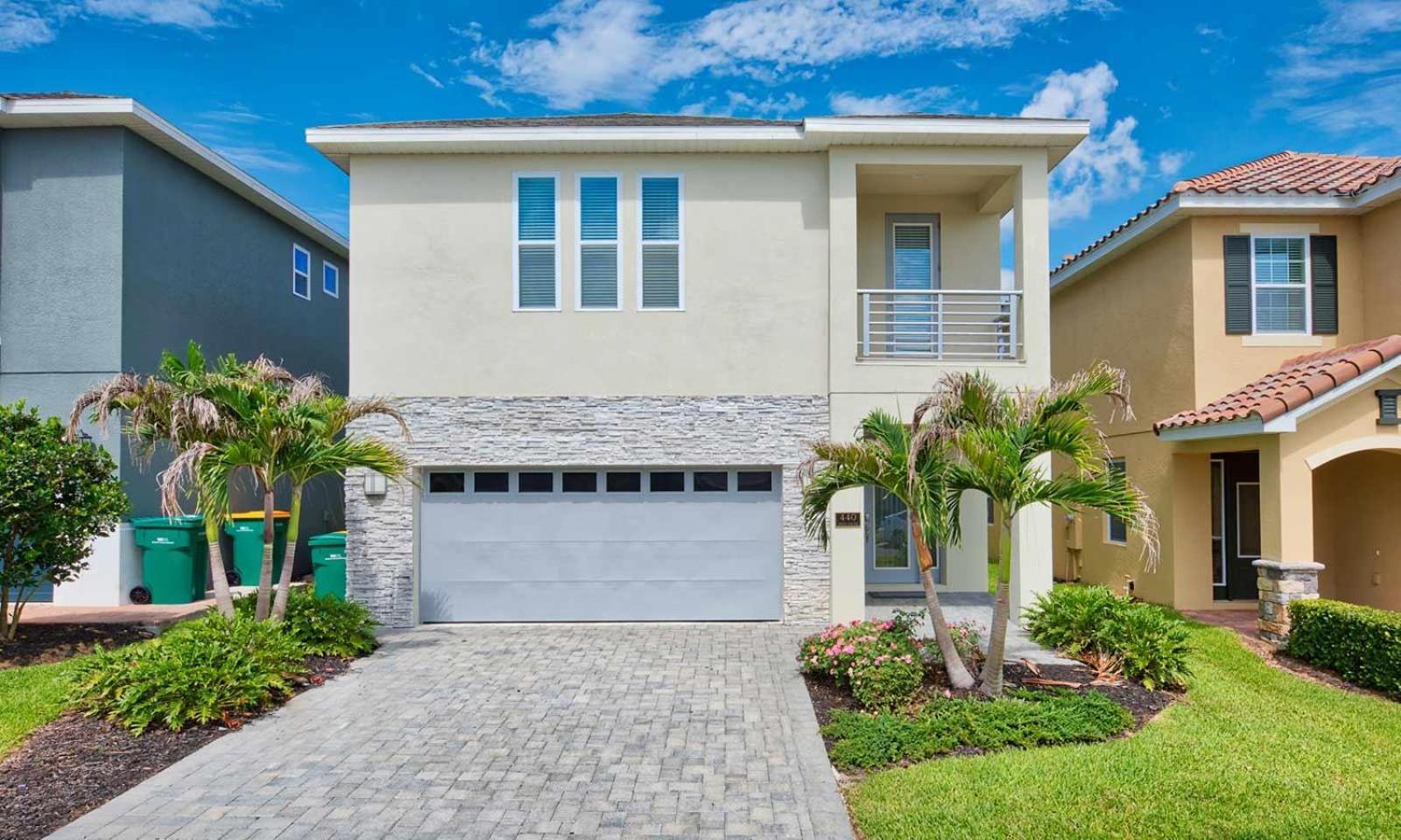 Breathtaking 8 Bdrm With Superhero Themed Bedroom At Encore Orlando