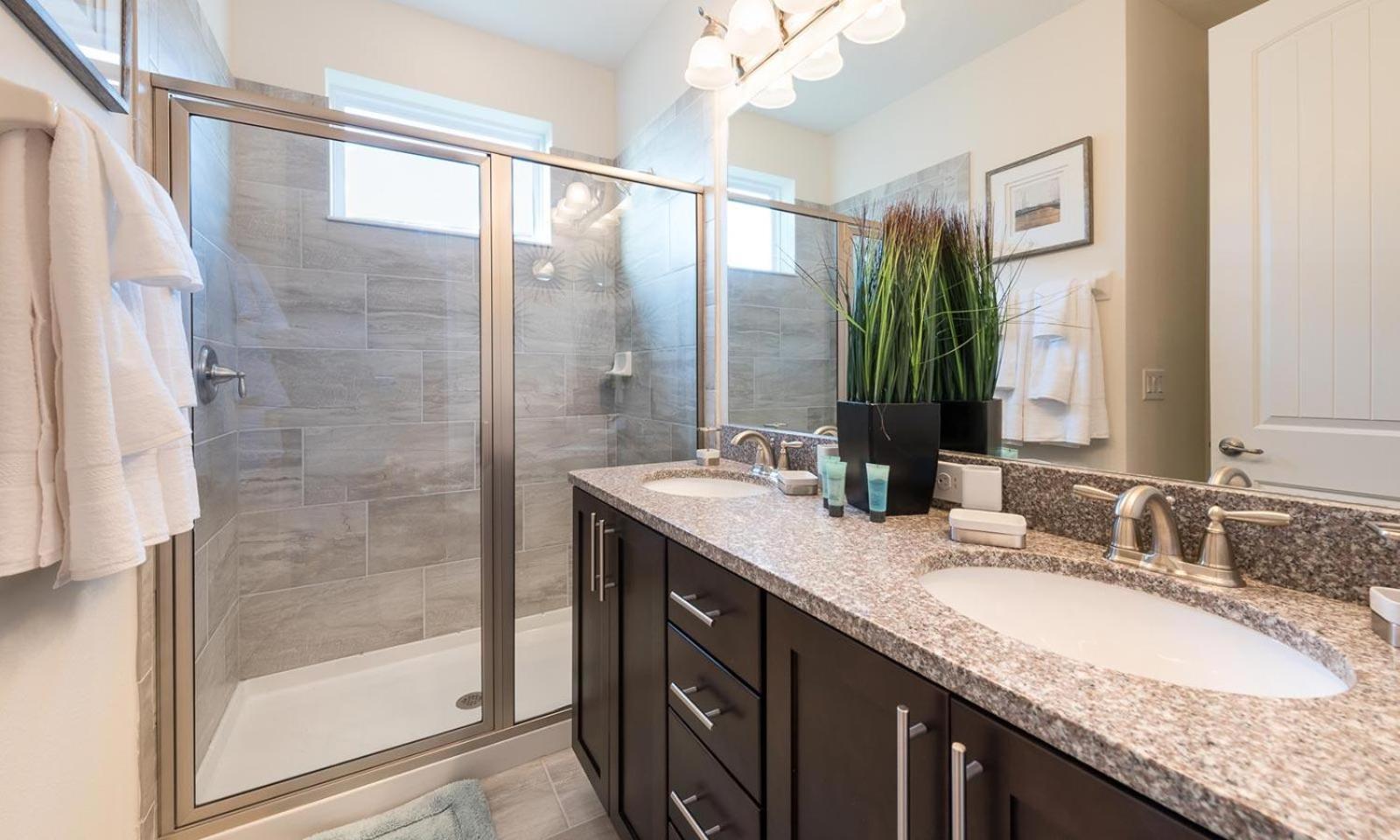 Luxurious 11 Bdrm With Tiki Themed Game At Encore Holiday home