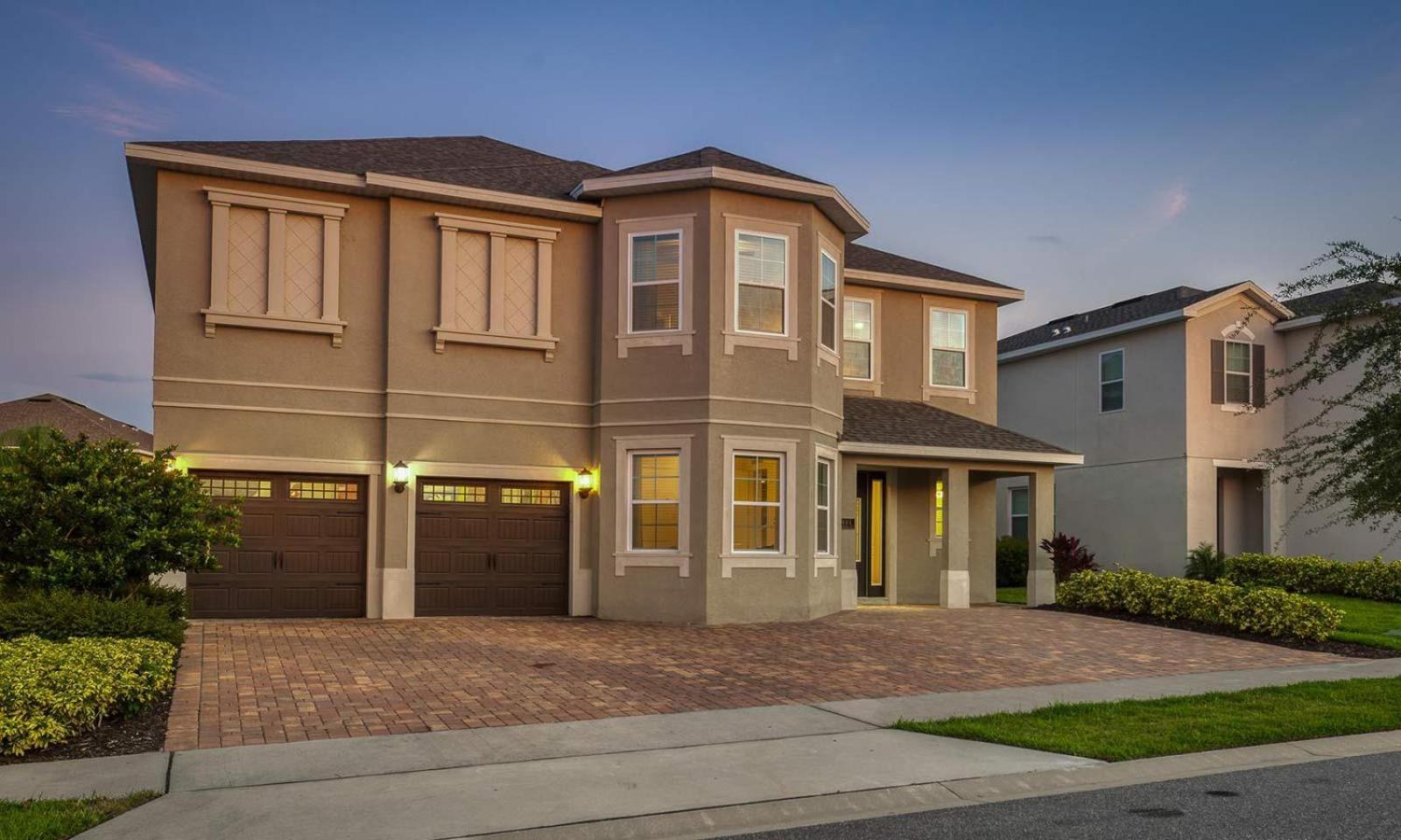 Holiday home Large 11 Bdrm With Private Pool And Water Slide At Encore Orlando
