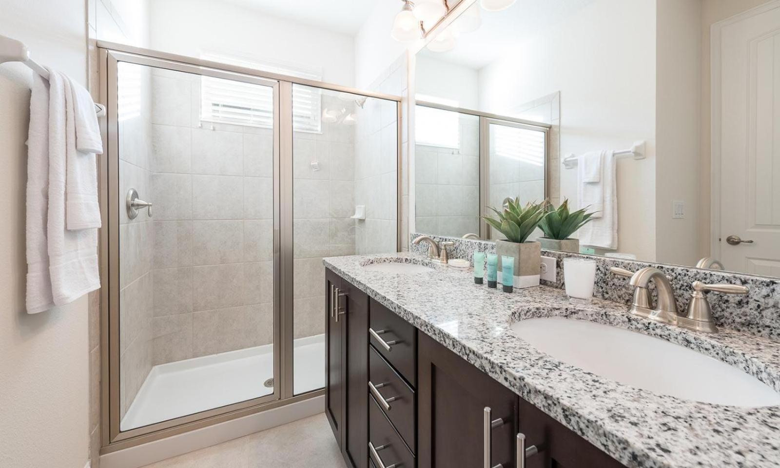 Large 11 Bdrm With Private Pool And Water Slide At Encore