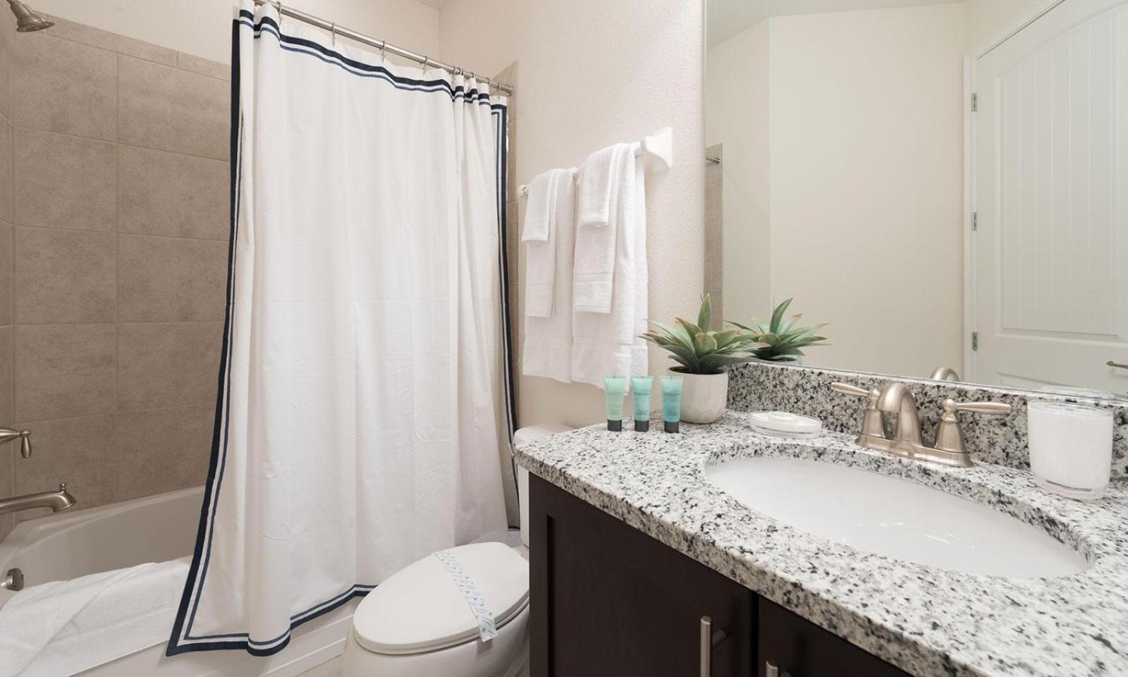 Large 11 Bdrm With Private Pool And Water Slide At Encore Holiday home