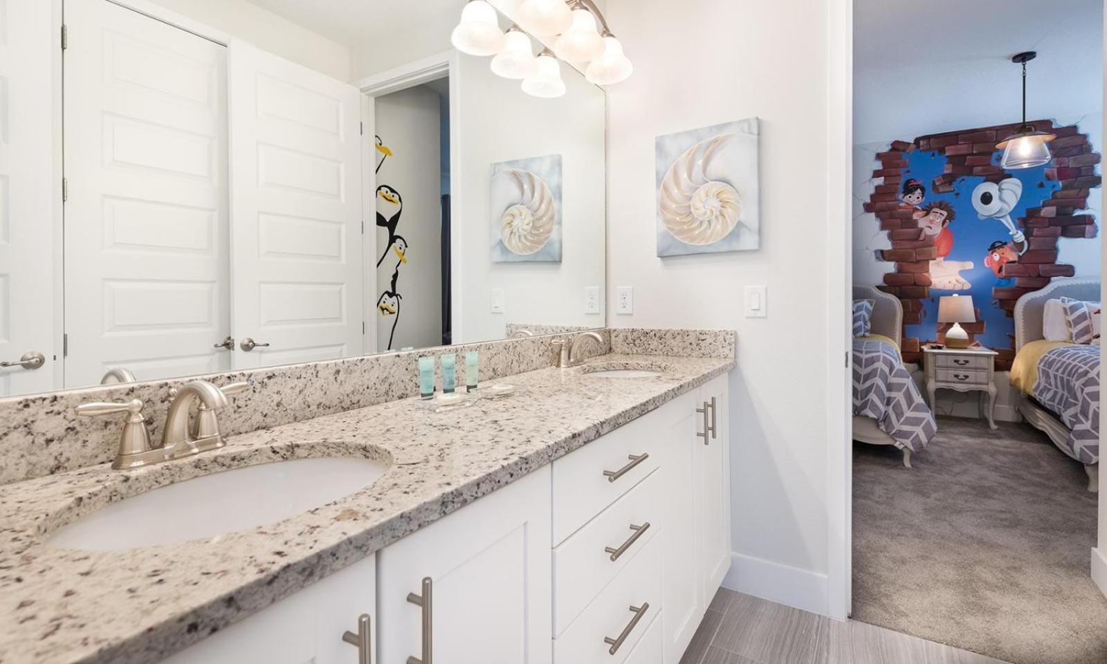 Breathtaking 8 Bdrm With Superhero Themed Bedroom At Encore * Orlando