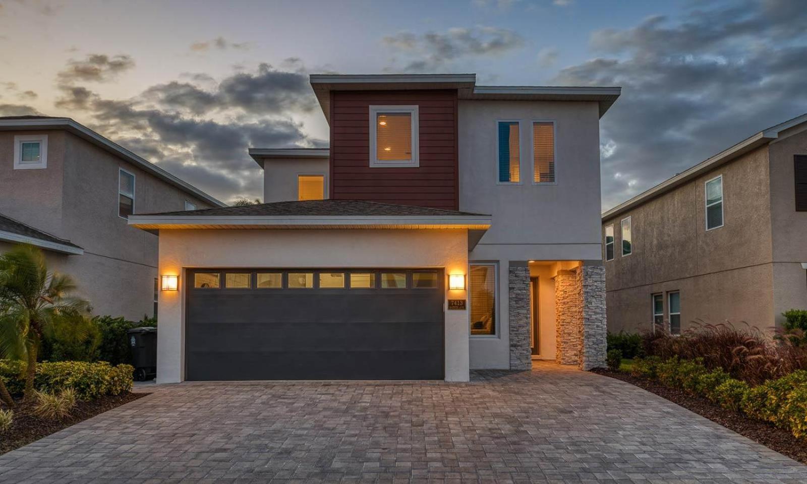 Modern 4 Bdrm With Game In Encore