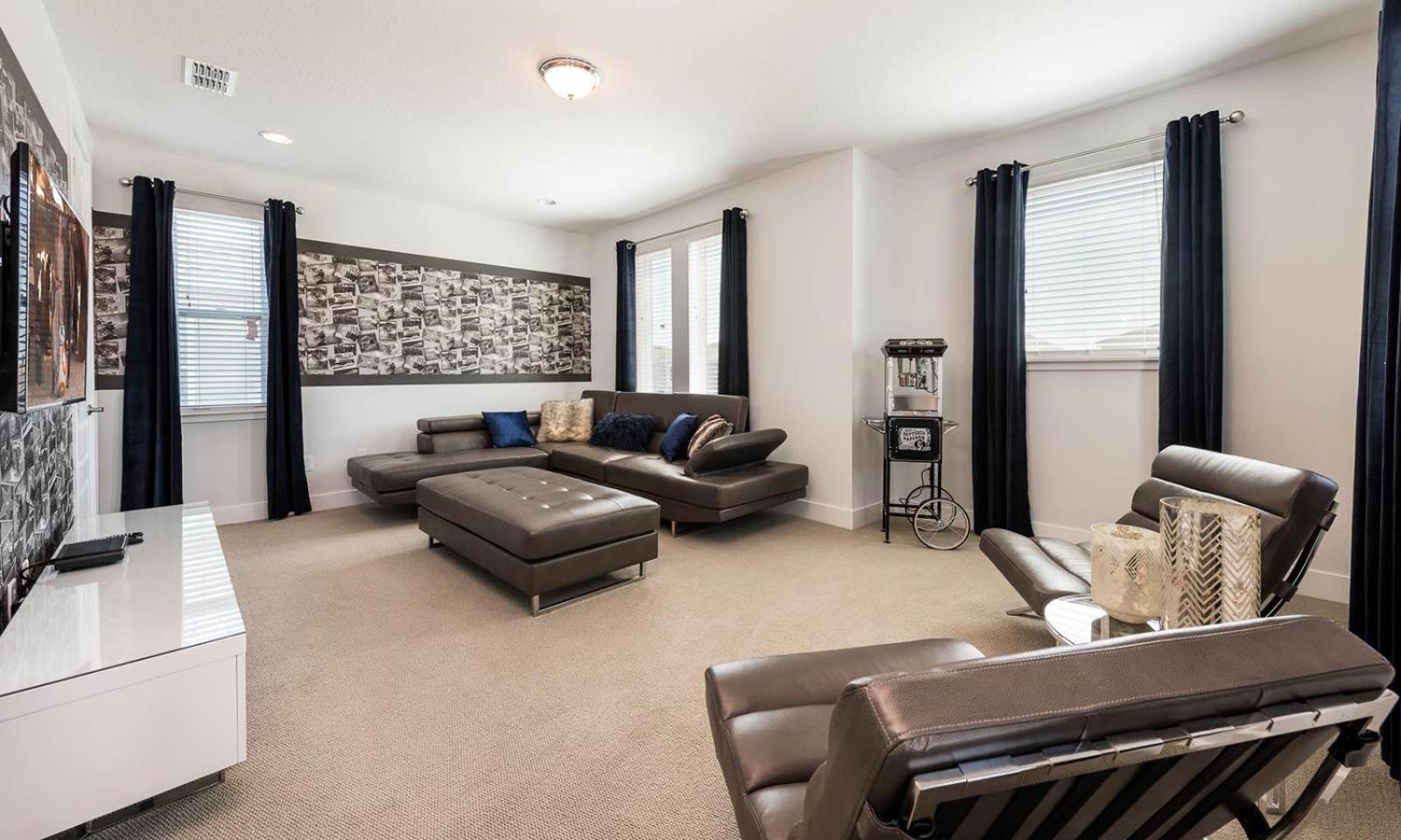 Modern 4 Bdrm With Game In Encore Holiday home Orlando