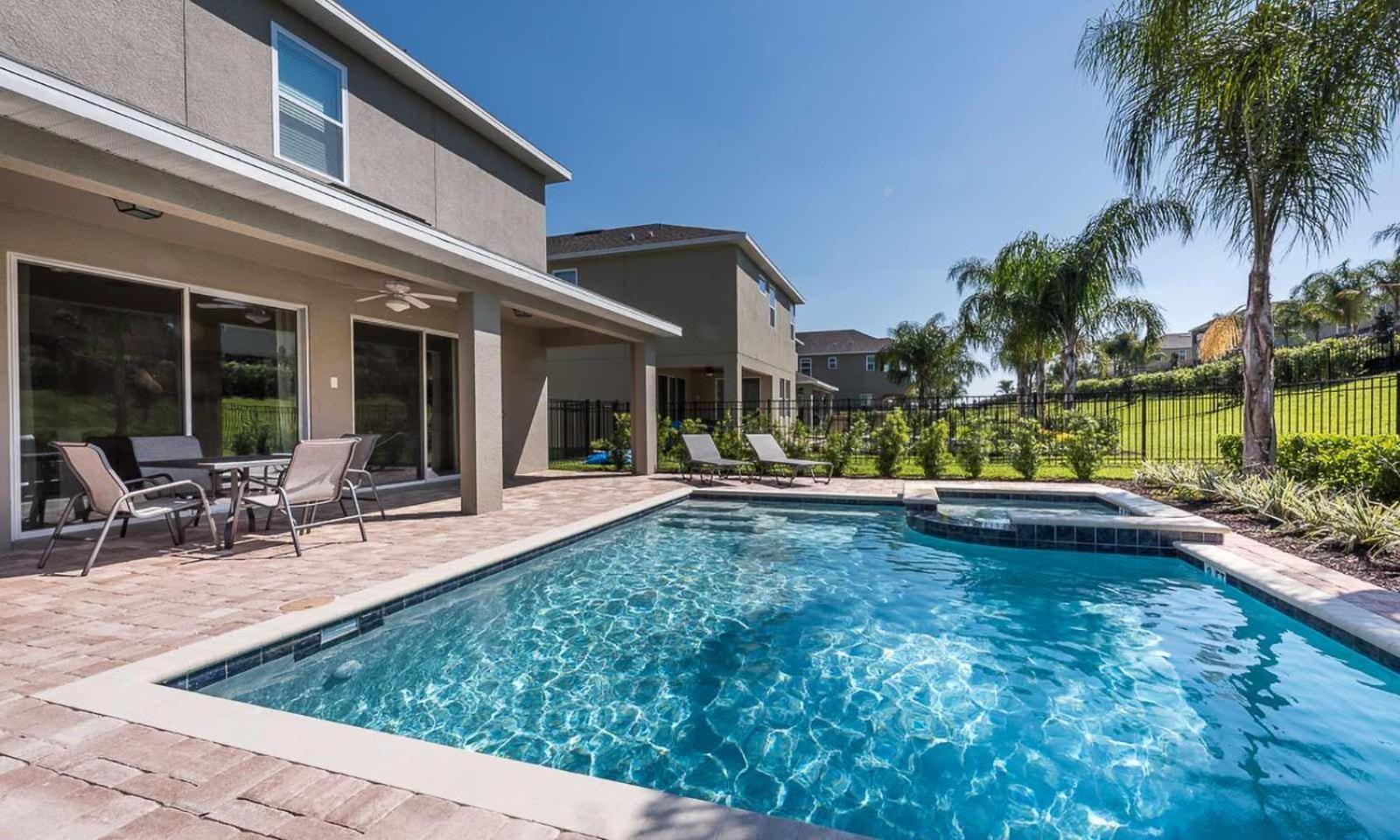 Charming 6 Bdrm With Private In Encore *