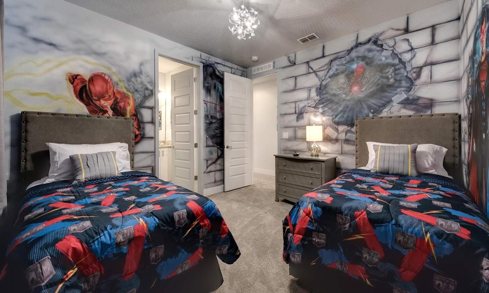 Breathtaking 8 Bdrm With Superhero Themed Bedroom At Encore * Orlando
