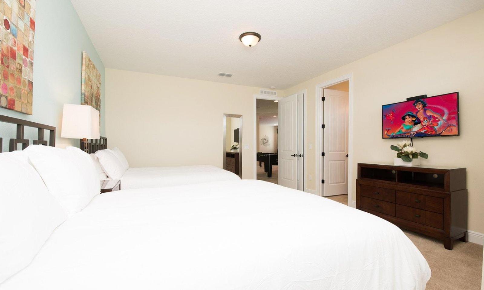 Spacious Graceful 10 Bdrm House With Kitchen At Encore Orlando
