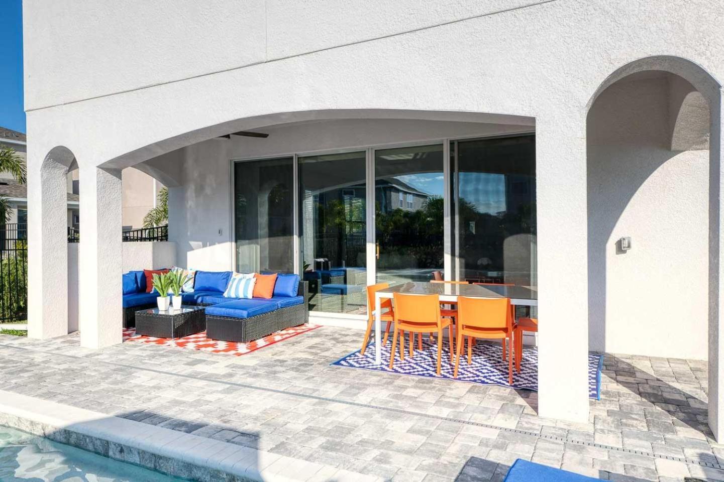 Sophisticated 6 Bdrm With Movie At Encore Holiday home *